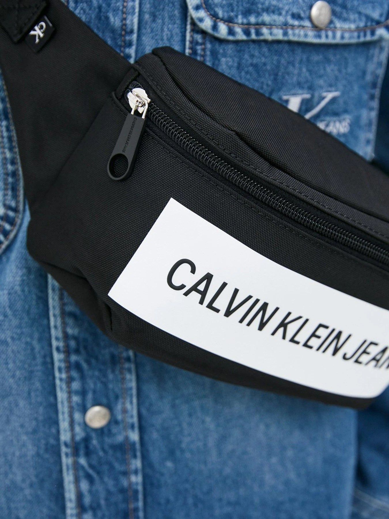 Сумки Calvin Klein Jeans модель K60K608240_BDS Сумки Calvin Klein Jeans модель K60K608240_BDS Фото