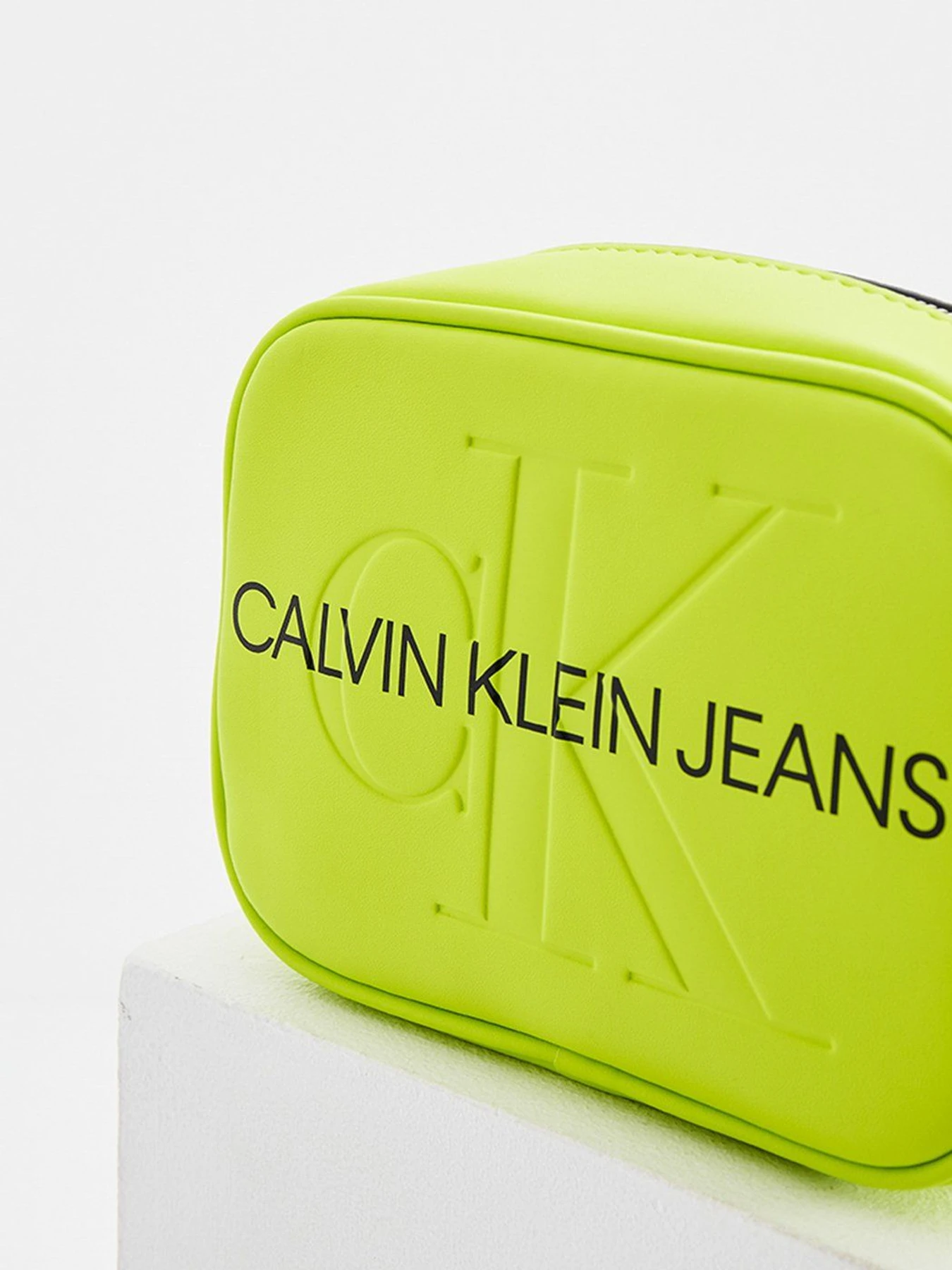 Сумки Calvin Klein Jeans модель K60K608373_LAG Фото