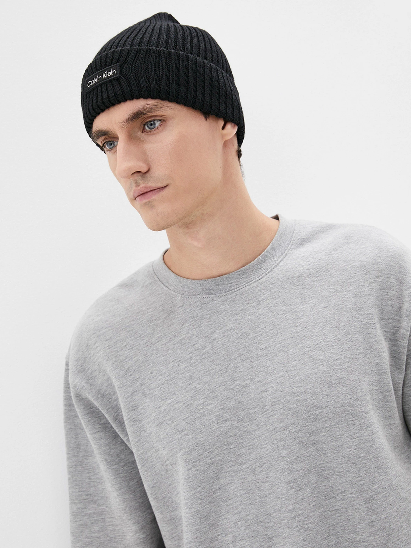 Шапки и кепки Calvin Klein Jeans Felt Patch Docker Beanie модель K50K507448_BAX Шапки и кепки Calvin Klein Jeans Felt Patch Docker Beanie модель K50K507448_BAX Фото