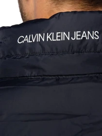 Куртки и дубленки Calvin Klein Jeans модель J30J318412_CHW Фото