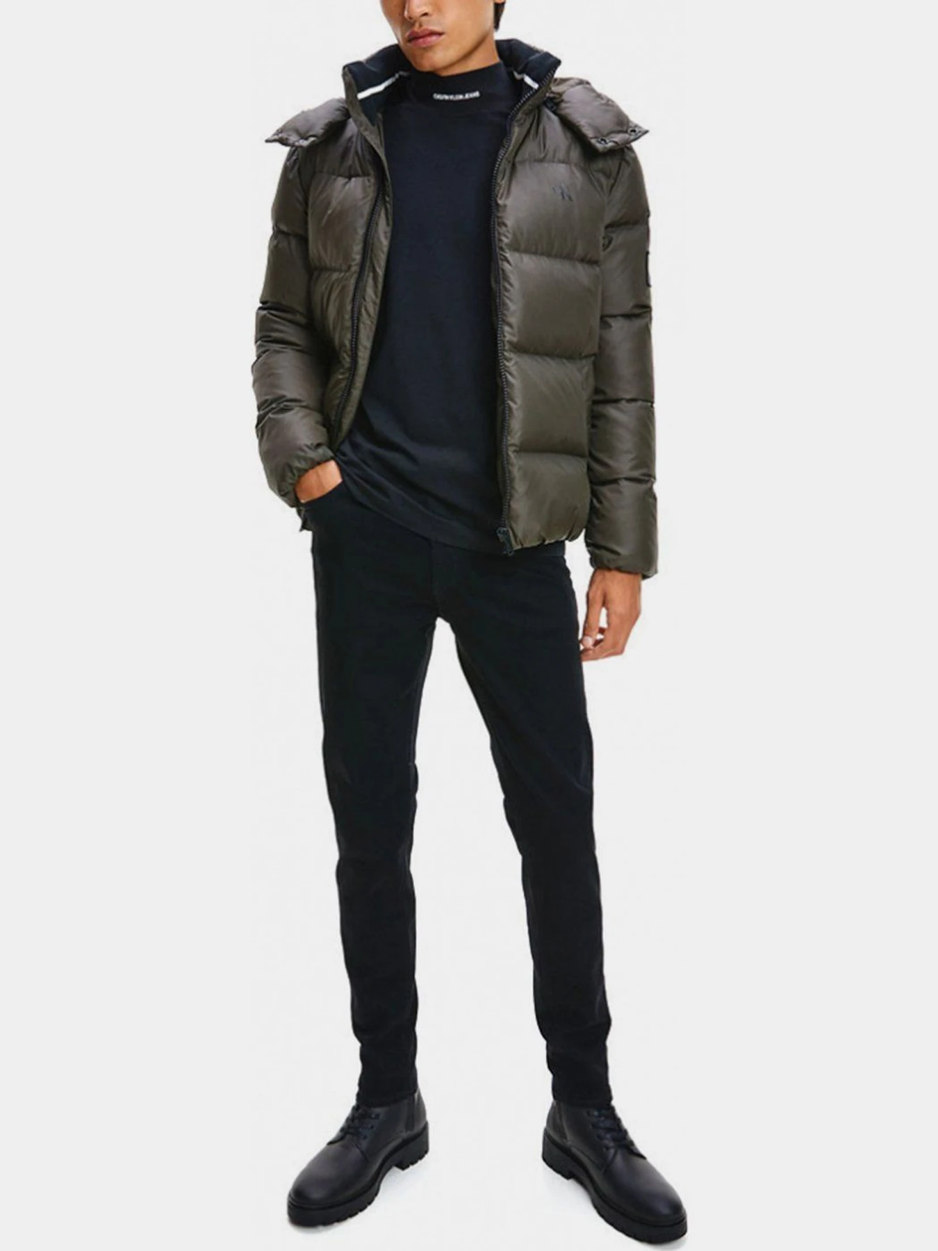 Куртки и дубленки Calvin Klein Jeans модель J30J318412_LBL Куртки и дубленки Calvin Klein Jeans модель J30J318412_LBL Фото