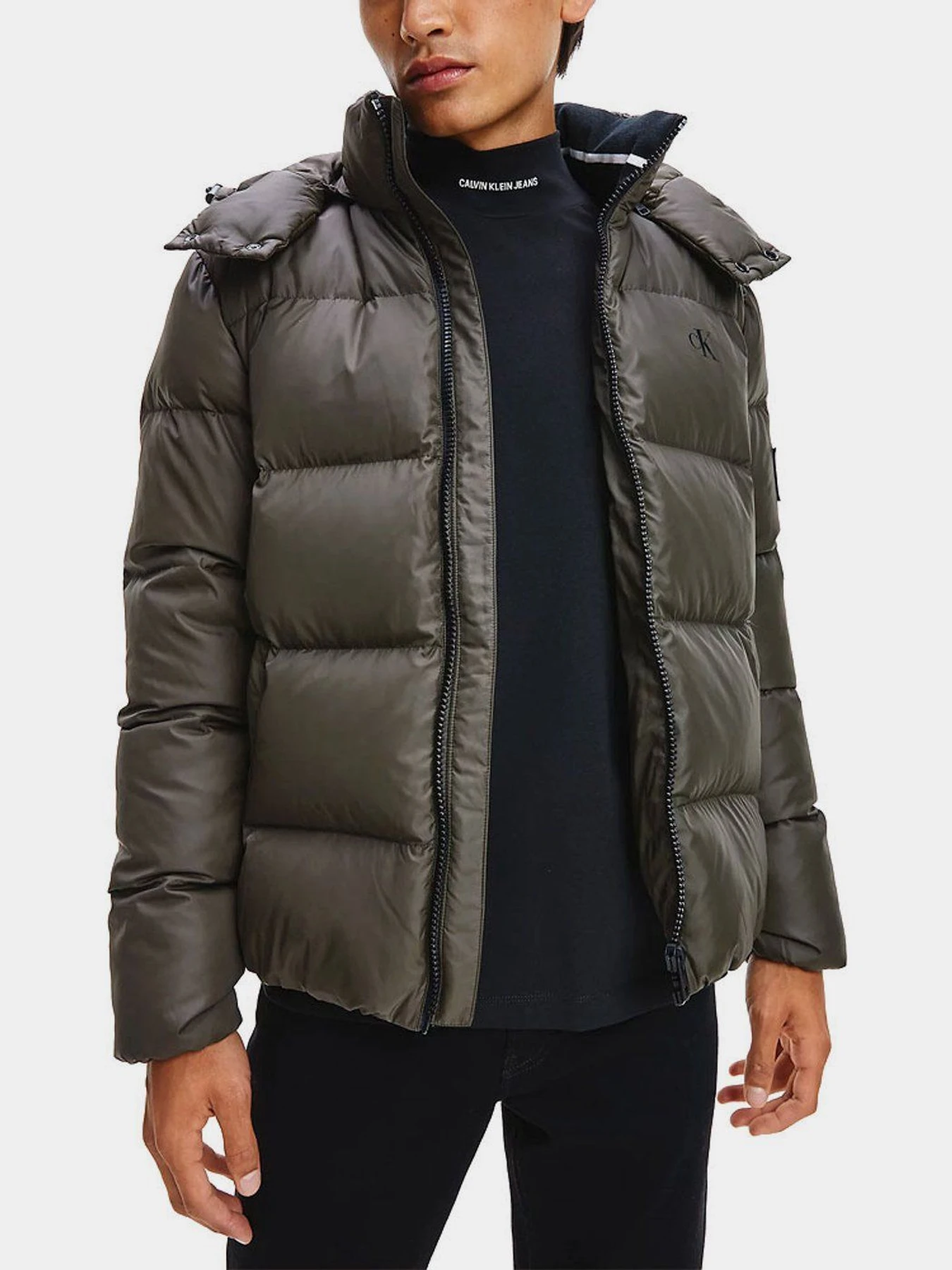 Куртки и дубленки Calvin Klein Jeans модель J30J318412_LBL Куртки и дубленки Calvin Klein Jeans модель J30J318412_LBL Фото