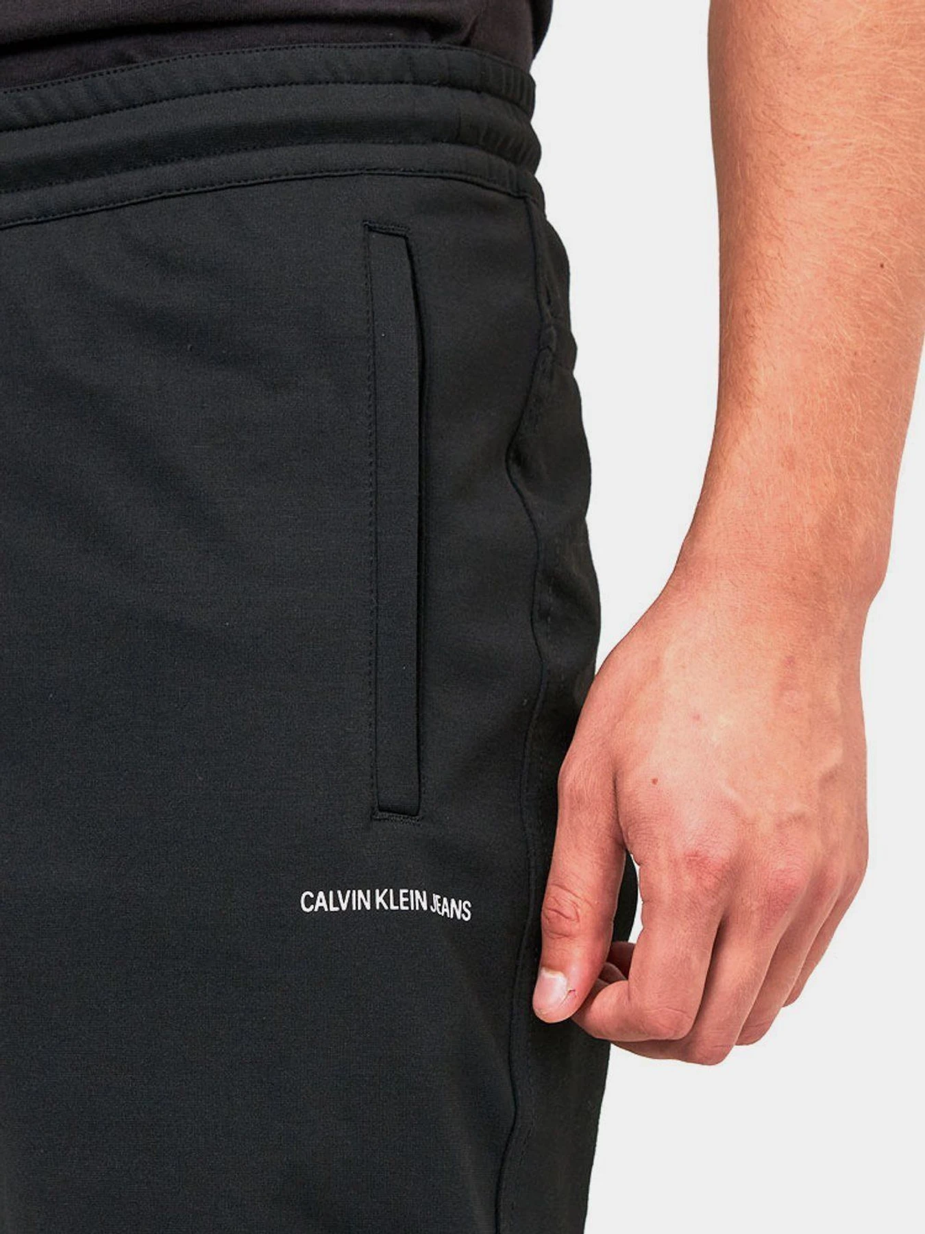 Брюки Calvin Klein Jeans модель J30J318594_BEH Фото