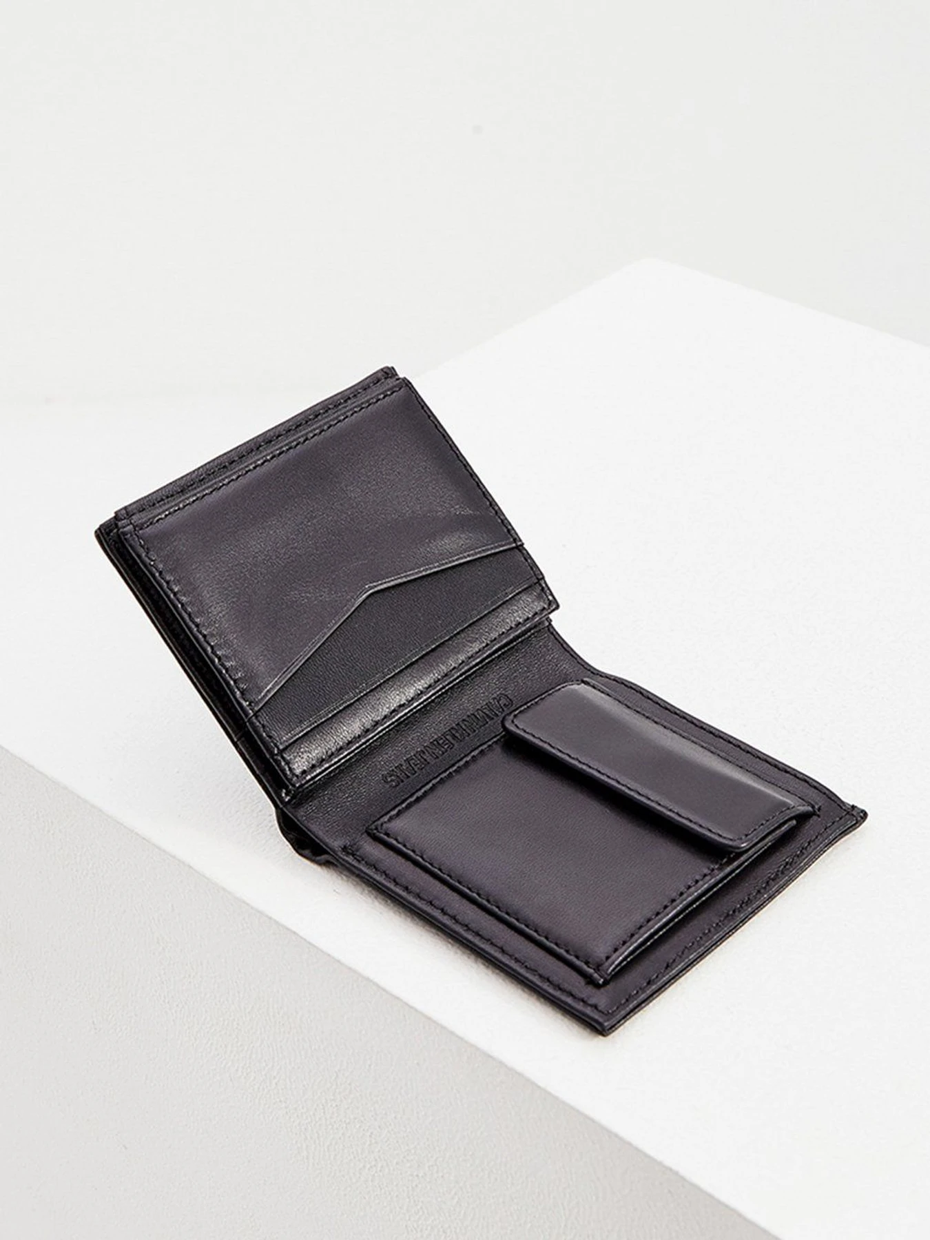 Гаманці Calvin Klein Jeans модель K50K506959_BDS Фото