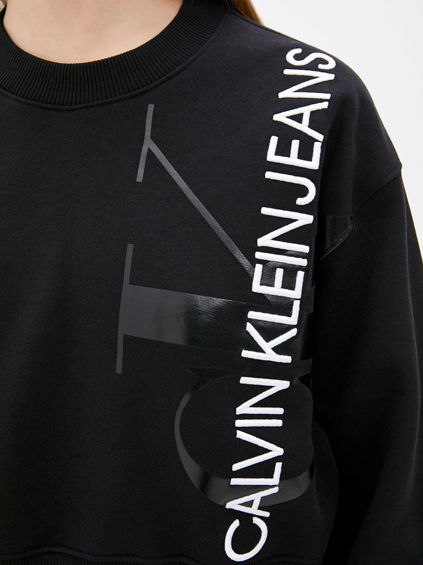 Свитры и кардиганы Calvin Klein Jeans модель J20J216956_BEH Свитры и кардиганы Calvin Klein Jeans модель J20J216956_BEH Фото
