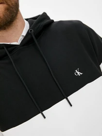 Светри та кардигани Calvin Klein Jeans Colorblock Shadow Logo модель J30J319364_BEH Фото