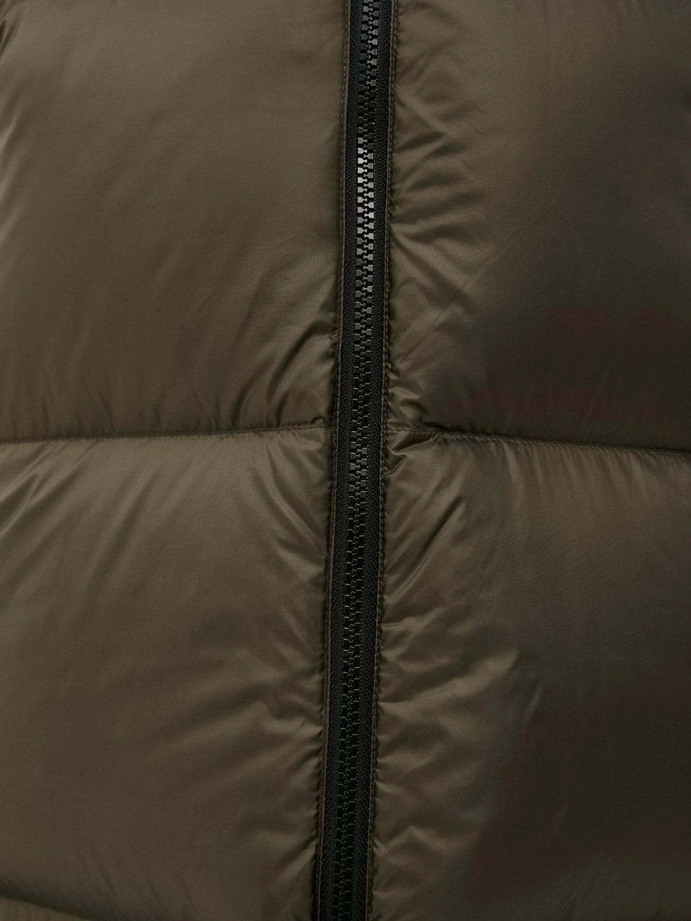 Куртки и дубленки Calvin Klein Jeans модель J20J216887_LBL Куртки и дубленки Calvin Klein Jeans модель J20J216887_LBL Фото
