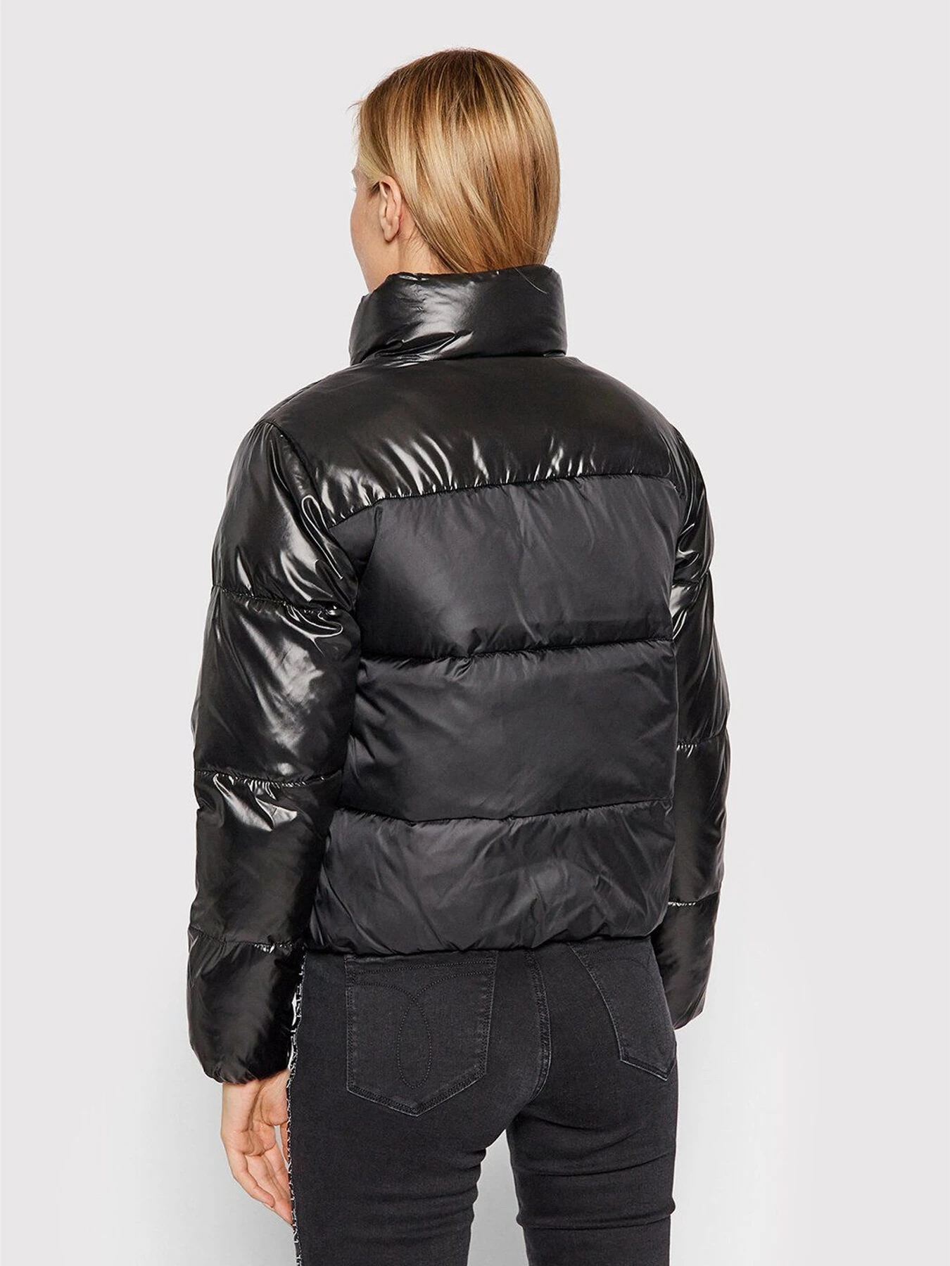 Куртки и дубленки Calvin Klein Jeans модель J20J216828_BEH Куртки и дубленки Calvin Klein Jeans модель J20J216828_BEH Фото