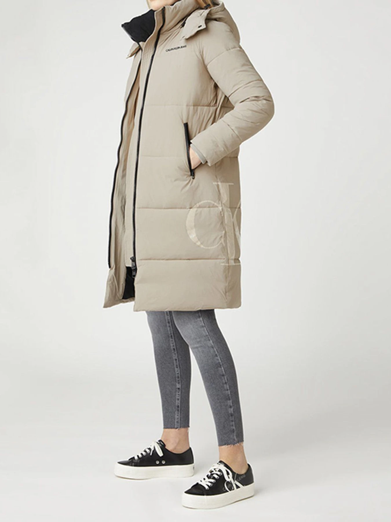 Куртки и дубленки Calvin Klein Jeans модель J20J216862_PBF Куртки и дубленки Calvin Klein Jeans модель J20J216862_PBF Фото
