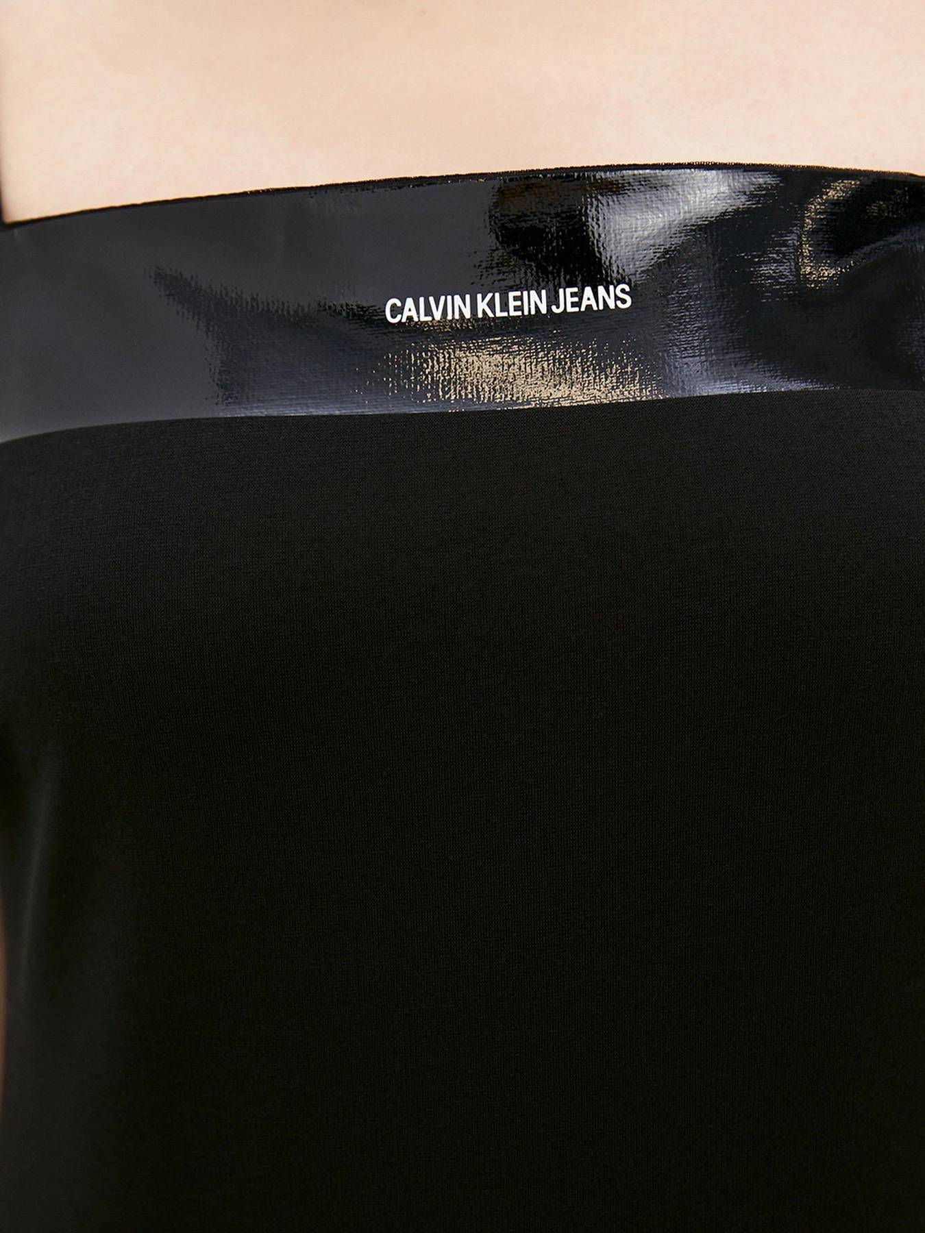 Платья Calvin Klein Jeans модель J20J216716_BEH Платья Calvin Klein Jeans модель J20J216716_BEH Фото