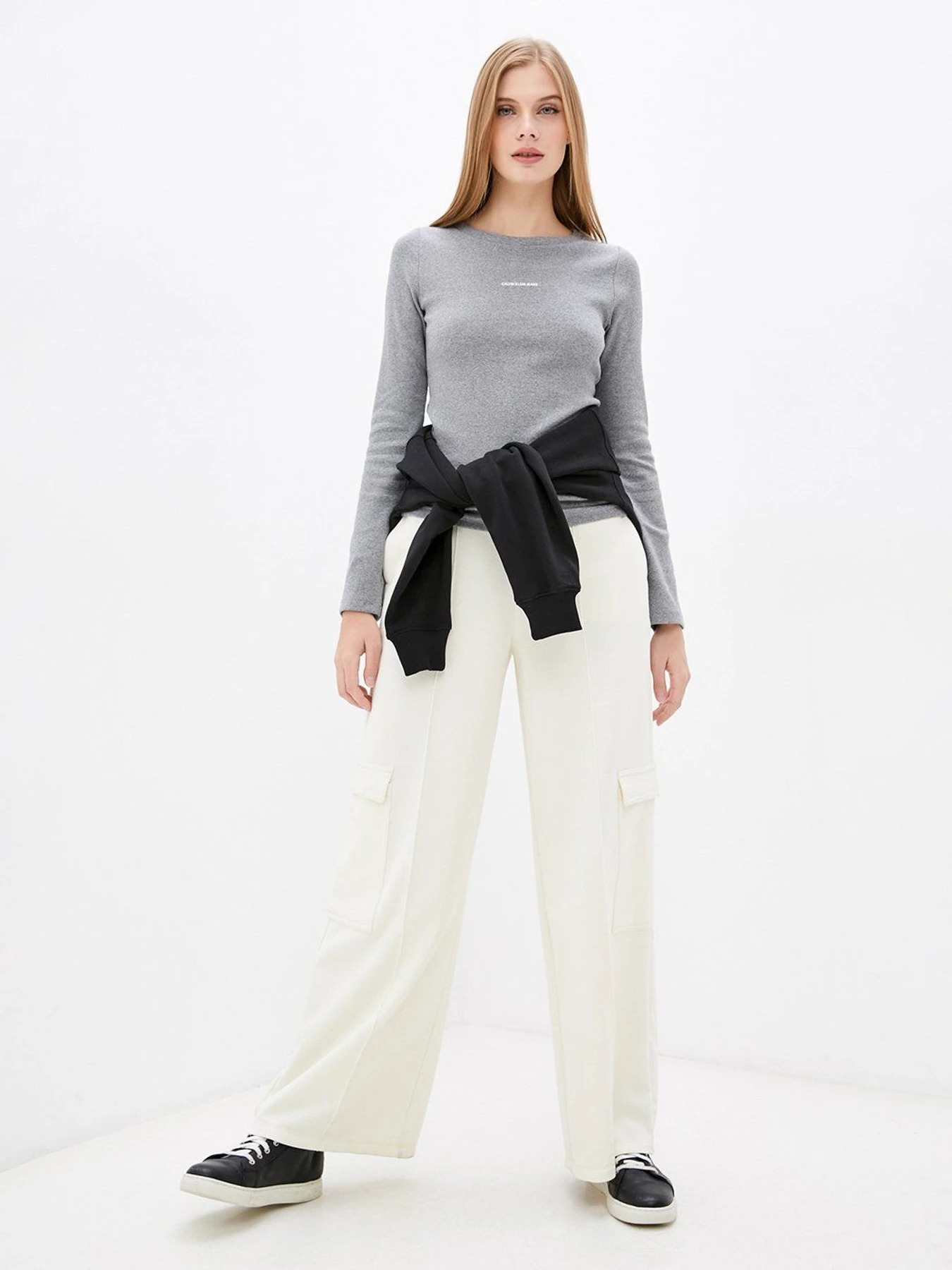 Футболки и поло Calvin Klein Jeans модель J20J216781_P3E Футболки и поло Calvin Klein Jeans модель J20J216781_P3E Фото
