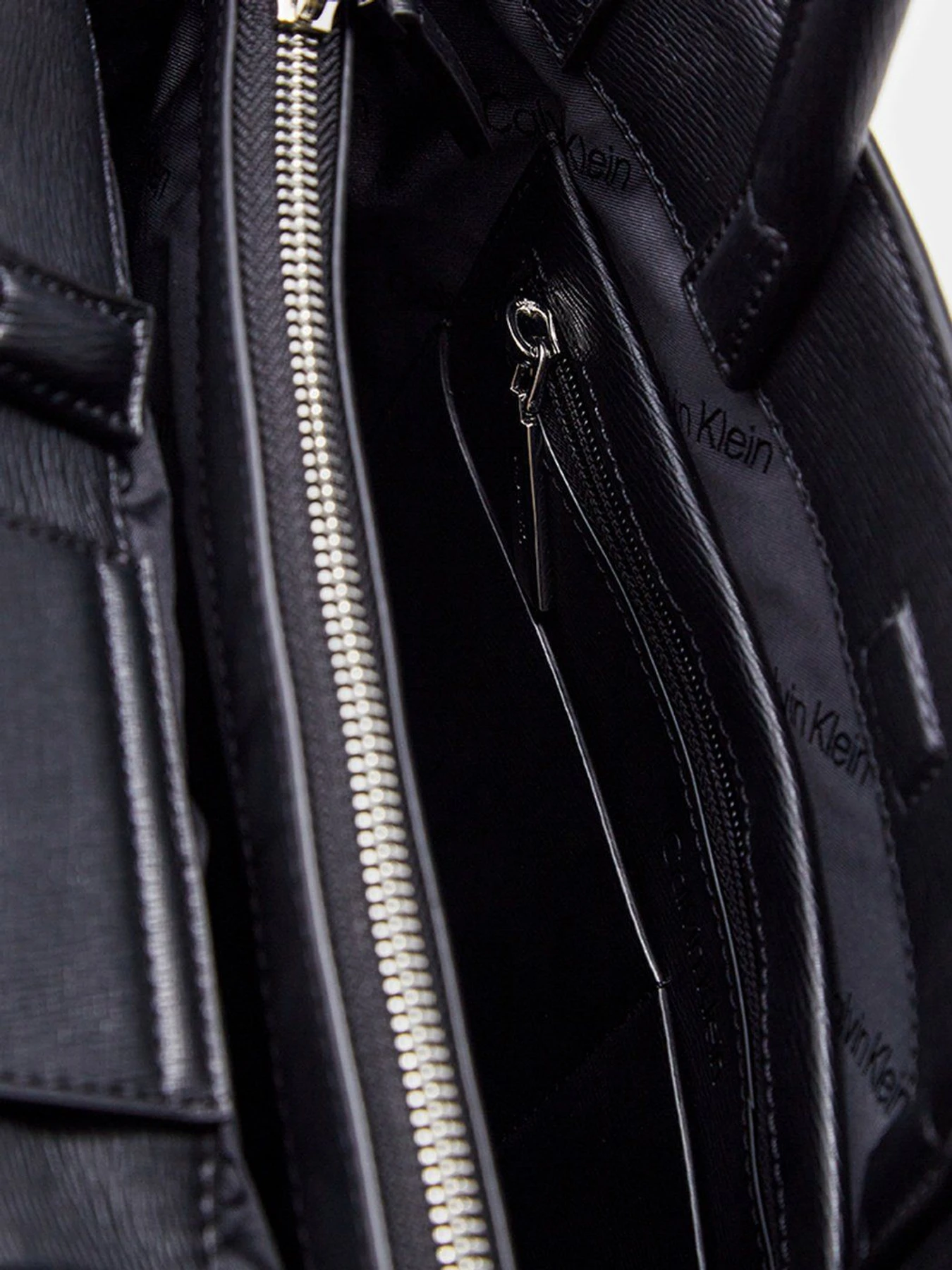 Сумки Calvin Klein Jeans модель K60K608428_BAX Фото