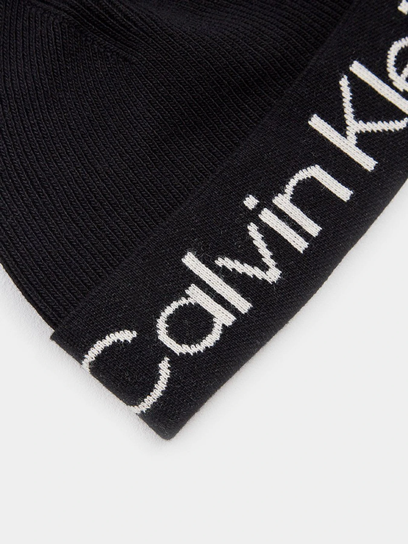 Шапки и кепки Calvin Klein Jeans модель K60K608518_BAX Шапки и кепки Calvin Klein Jeans модель K60K608518_BAX Фото
