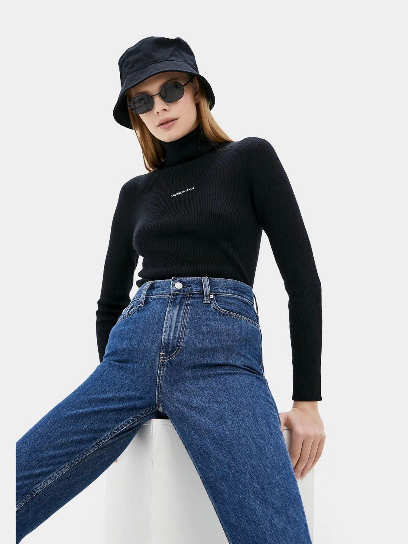 Свитры и кардиганы Calvin Klein Jeans модель J20J216606_BEH Свитры и кардиганы Calvin Klein Jeans модель J20J216606_BEH Фото