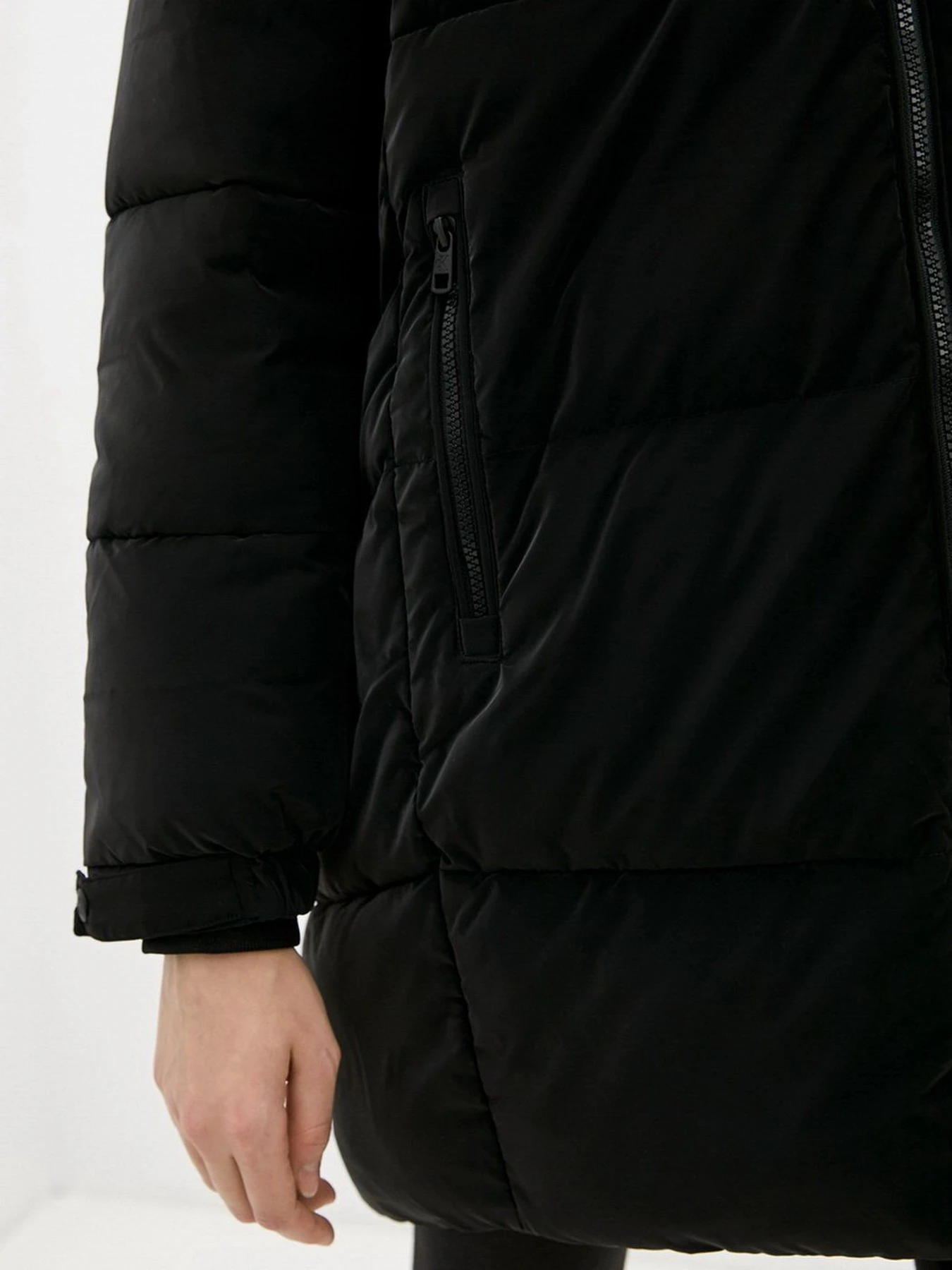 Куртки и дубленки Calvin Klein Jeans модель J20J216873_BEH Куртки и дубленки Calvin Klein Jeans модель J20J216873_BEH Фото
