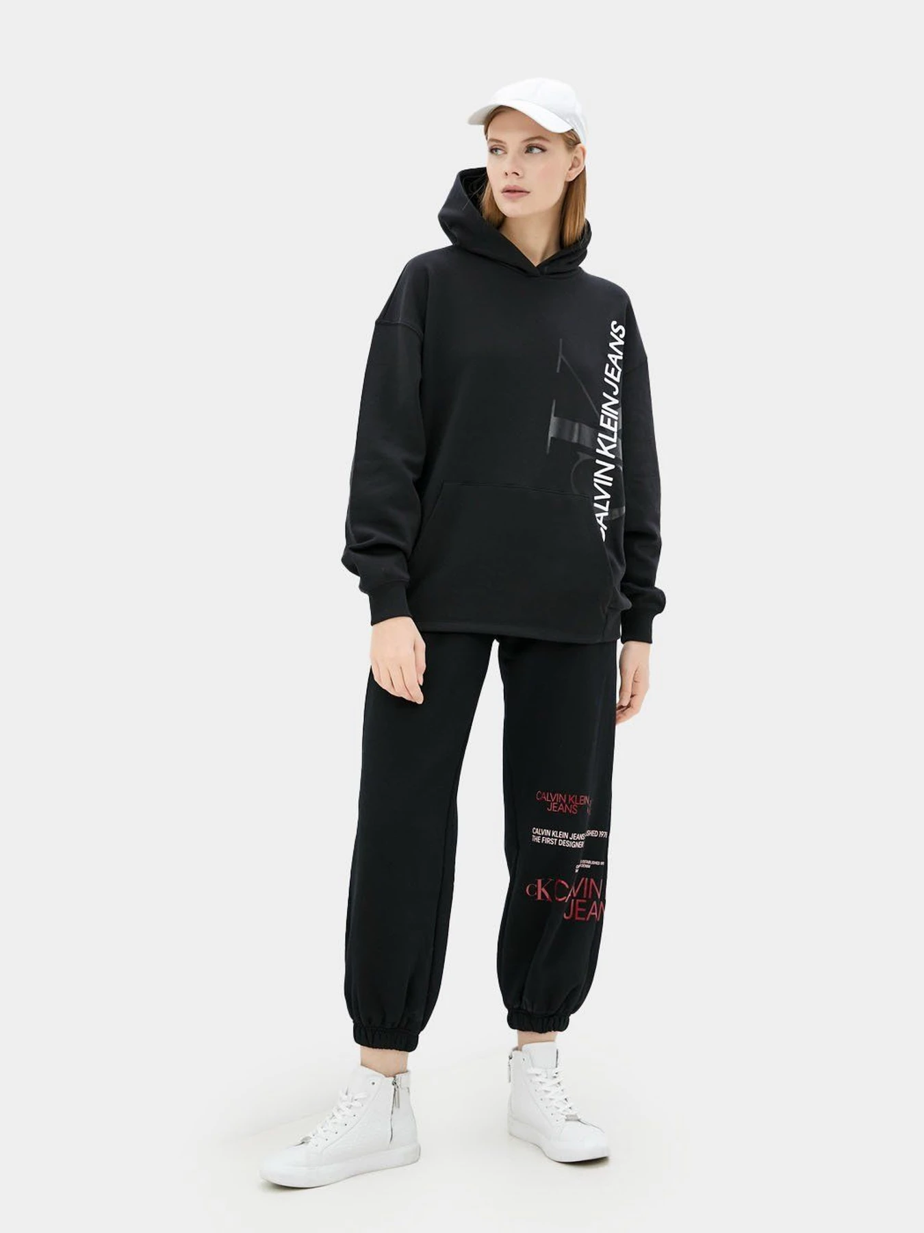 Худі та світшоти Calvin Klein Jeans модель J20J216929_BEH Худі та світшоти Calvin Klein Jeans модель J20J216929_BEH Фото