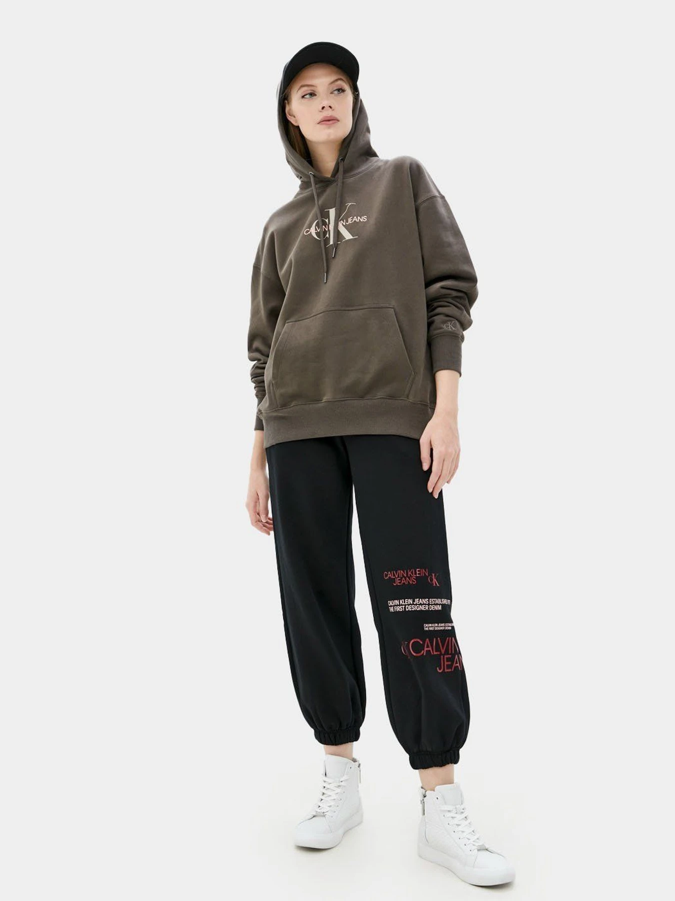 Худі та світшоти Calvin Klein Jeans модель J20J216957_LBL Худі та світшоти Calvin Klein Jeans модель J20J216957_LBL Фото