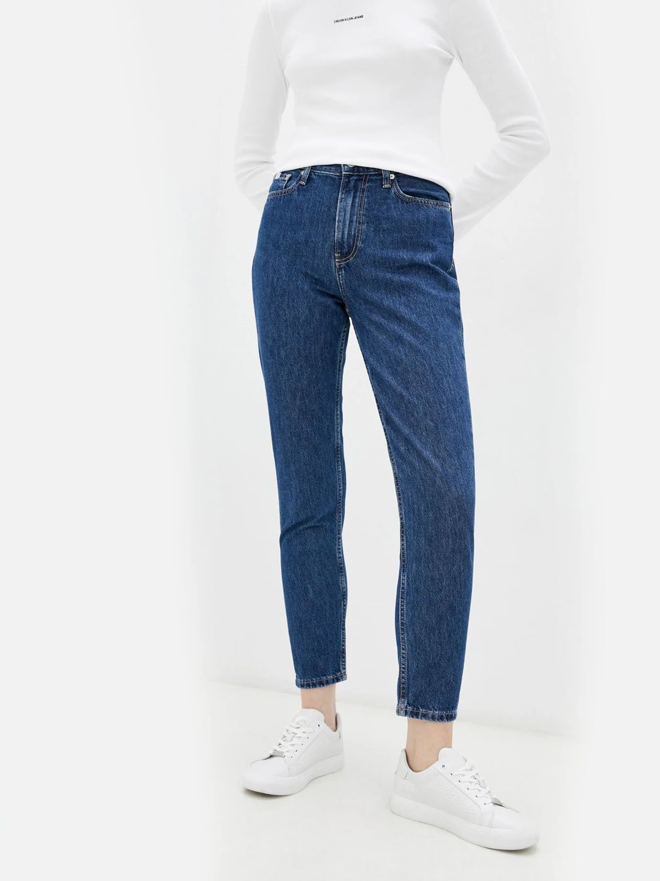 Джинсы Calvin Klein Jeans Mom модель J20J217082_1A4 Фото