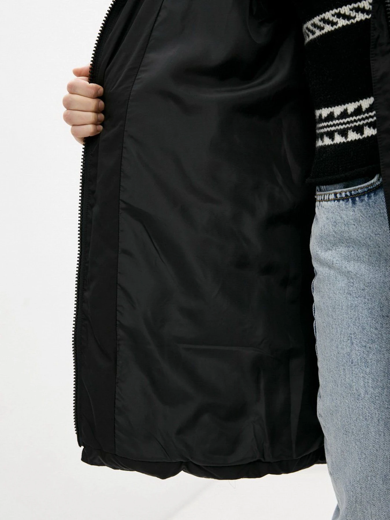 Куртки и дубленки Calvin Klein Jeans модель J20J217561_BEH Куртки и дубленки Calvin Klein Jeans модель J20J217561_BEH Фото