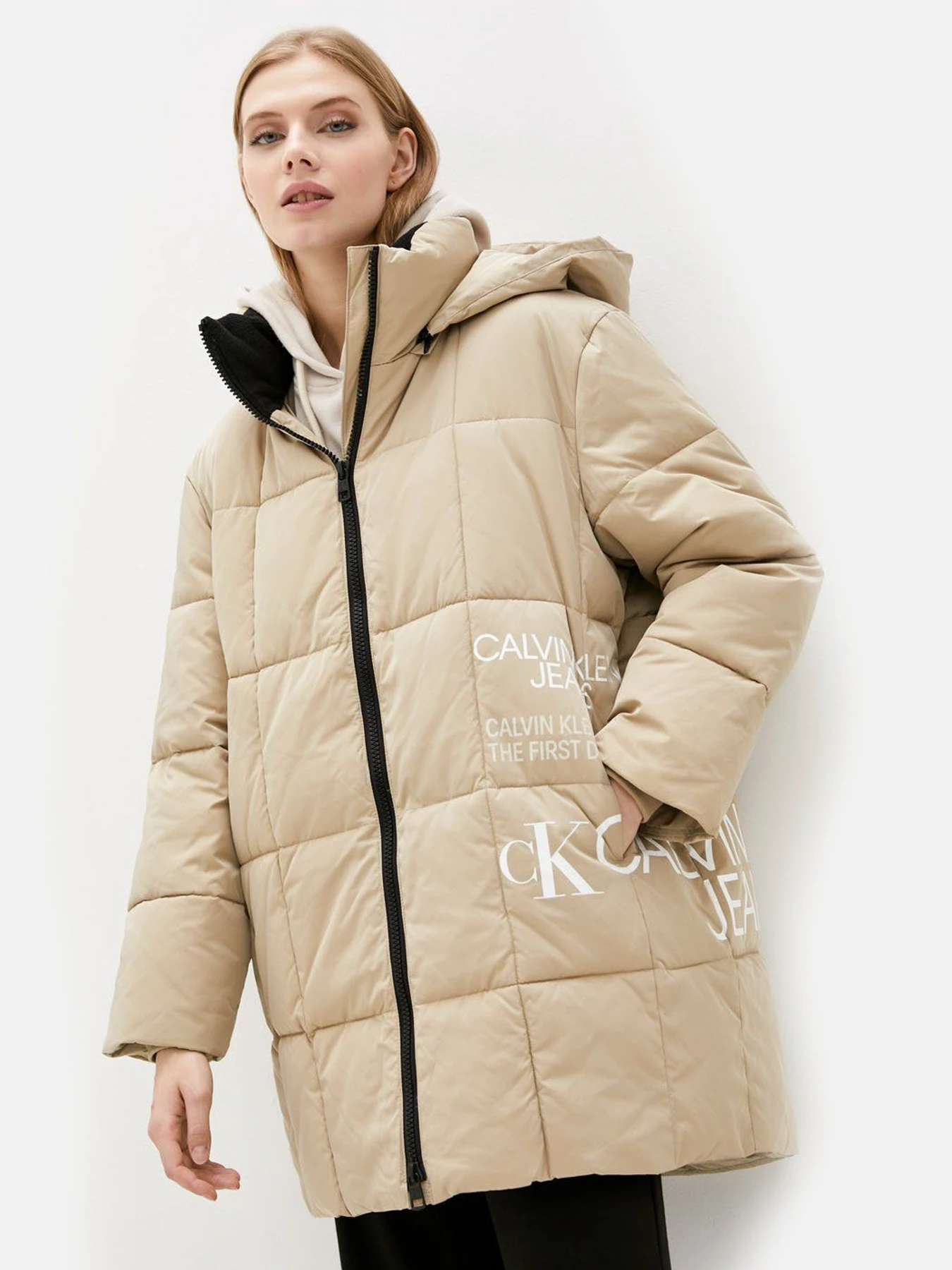 Куртки и дубленки Calvin Klein Jeans модель J20J217561_PBF Куртки и дубленки Calvin Klein Jeans модель J20J217561_PBF Фото
