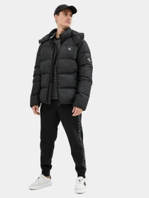 Куртки и дубленки Calvin Klein Jeans модель J30J318412_BEH Фото