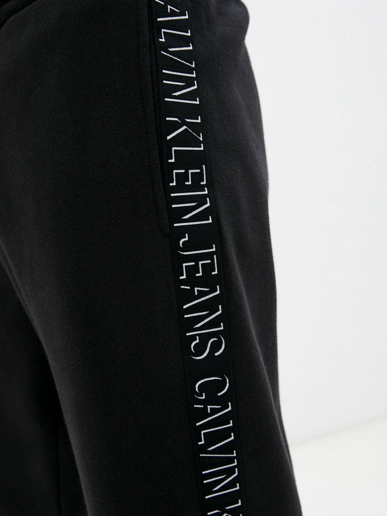 Брюки Calvin Klein Jeans модель J30J318595_BEH Брюки Calvin Klein Jeans модель J30J318595_BEH Фото