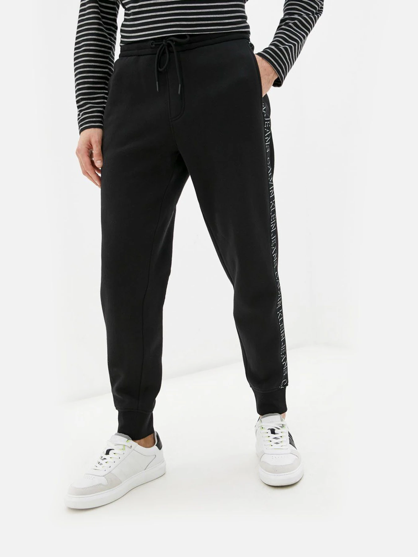 Брюки Calvin Klein Jeans модель J30J318595_BEH Брюки Calvin Klein Jeans модель J30J318595_BEH Фото