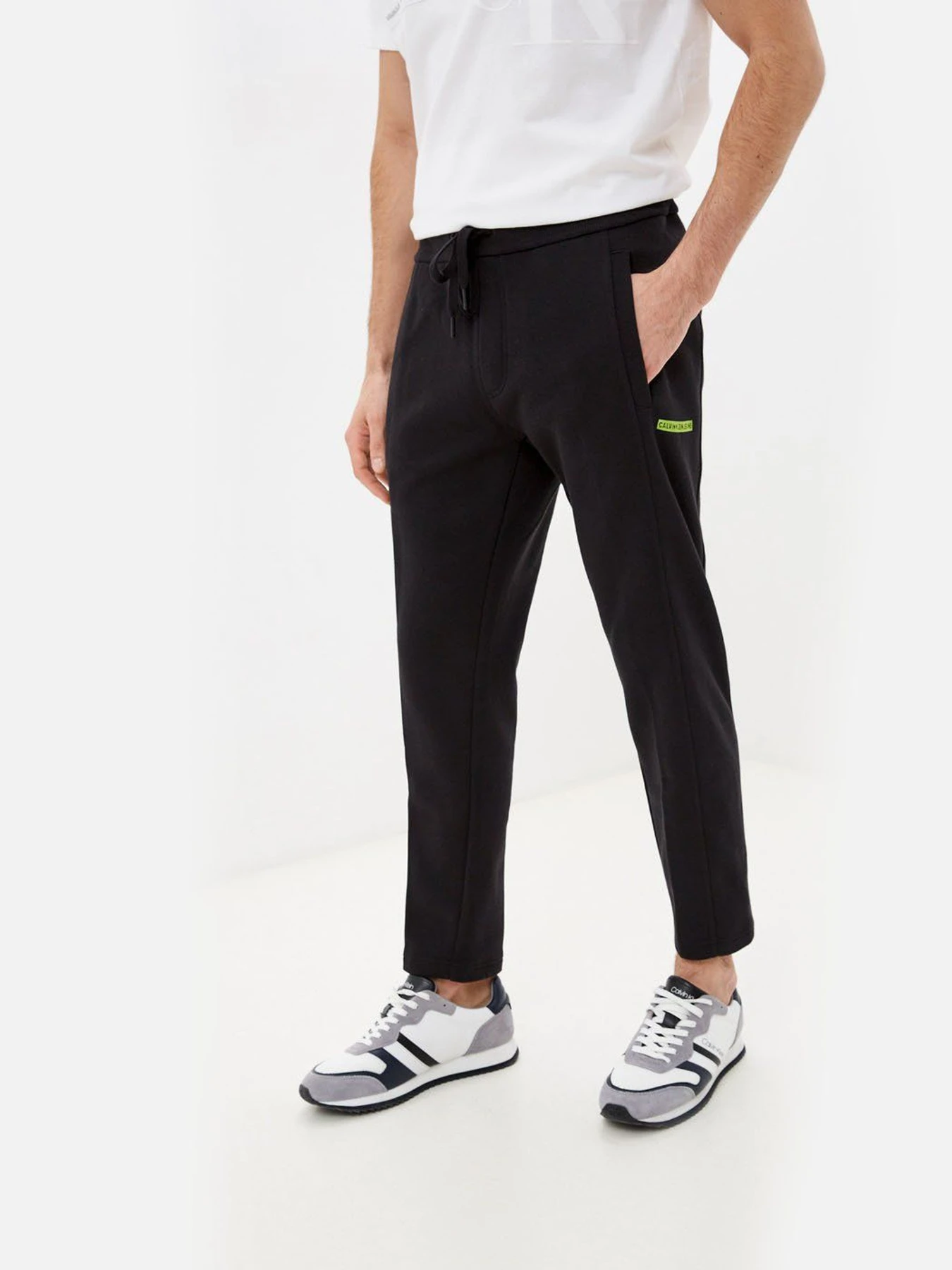 Брюки Calvin Klein Jeans модель J30J318599_BEH Брюки Calvin Klein Jeans модель J30J318599_BEH Фото