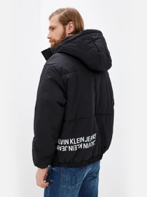 Куртки и дубленки Calvin Klein Jeans модель J30J318657_BEH Фото