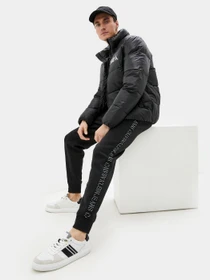 Куртки и дубленки Calvin Klein Jeans модель J30J318683_BEH Фото