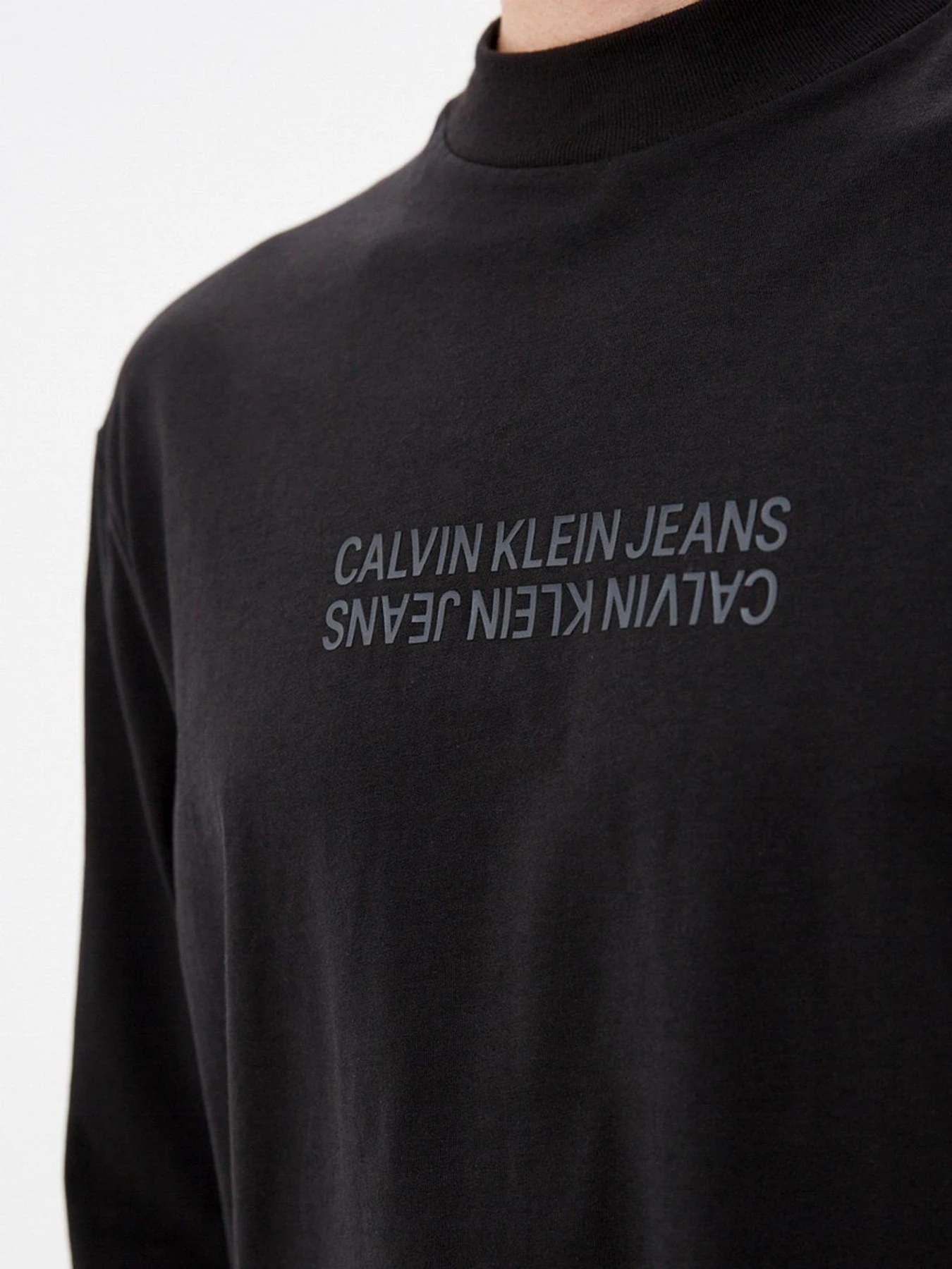 Футболки и поло Calvin Klein Jeans модель J30J318732_BEH Футболки и поло Calvin Klein Jeans модель J30J318732_BEH Фото