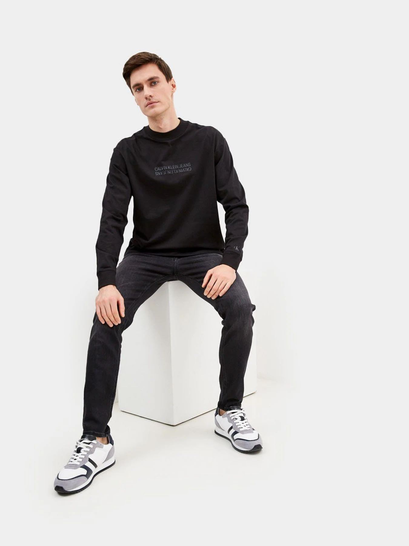 Футболки и поло Calvin Klein Jeans модель J30J318732_BEH Футболки и поло Calvin Klein Jeans модель J30J318732_BEH Фото