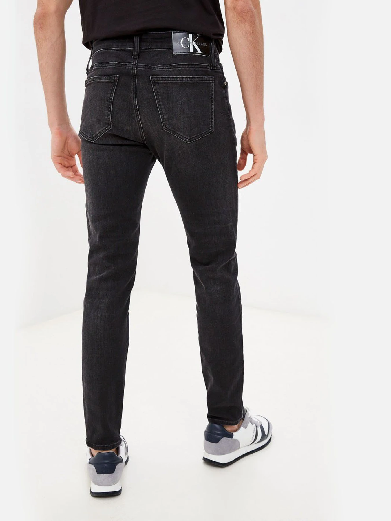 Джинси Calvin Klein Jeans модель J30J318863_1BY Джинси Calvin Klein Jeans модель J30J318863_1BY Фото