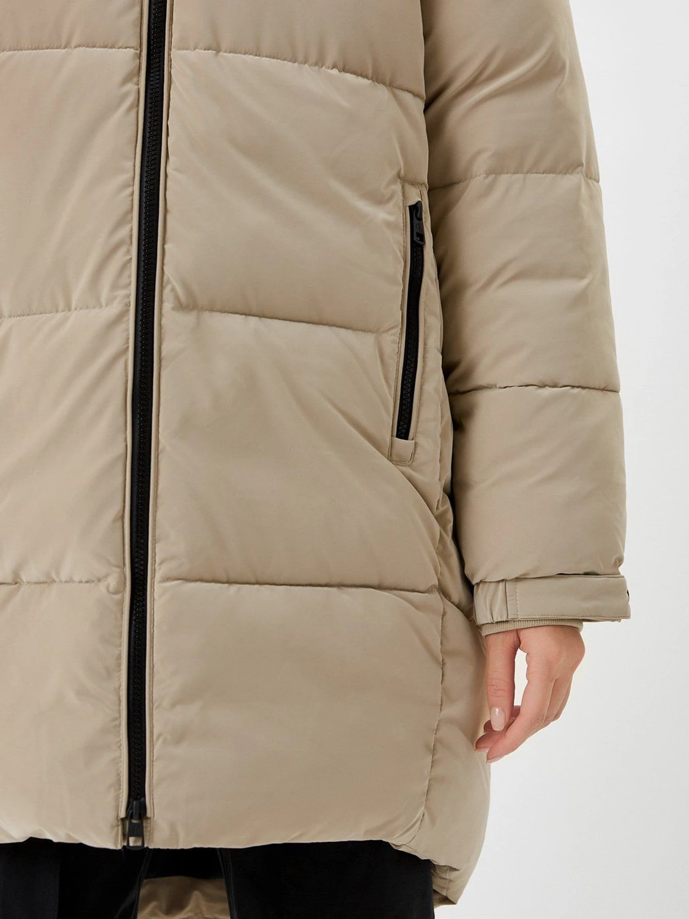 Куртки и дубленки Calvin Klein Jeans модель J20J216873_PBF Куртки и дубленки Calvin Klein Jeans модель J20J216873_PBF Фото