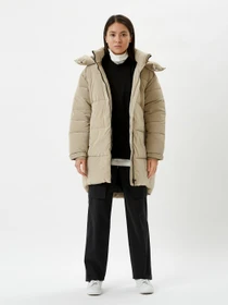 Куртки и дубленки Calvin Klein Jeans модель J20J216873_PBF Фото