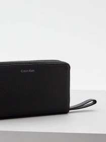 Кошельки Calvin Klein Jeans модель K50K507971_BAX Фото