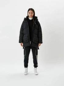 Куртки и дубленки Calvin Klein Jeans модель J20J217559_BEH Фото