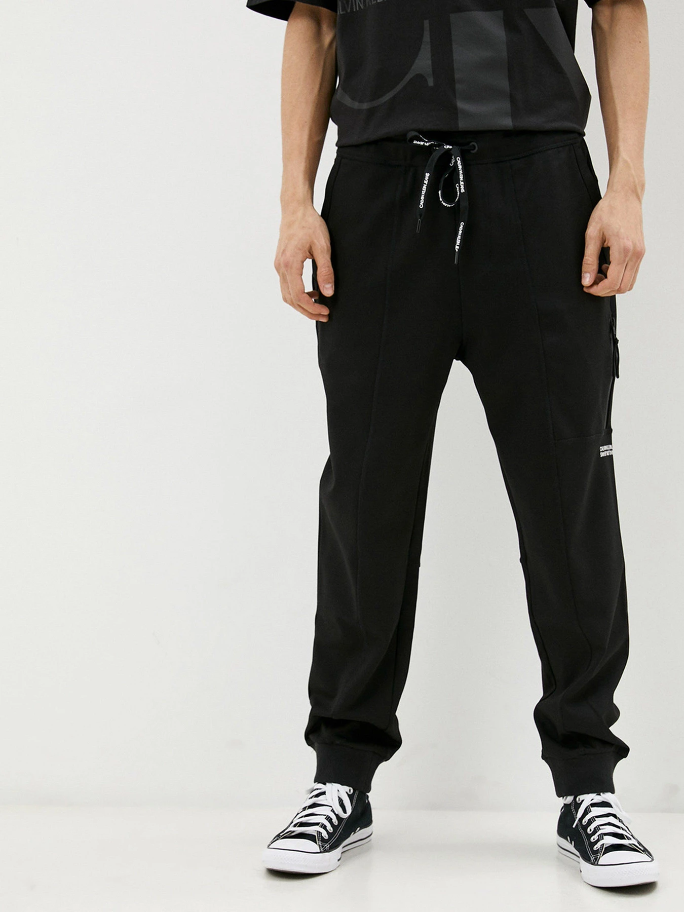 Брюки Calvin Klein Jeans модель J30J318587_BEH Фото