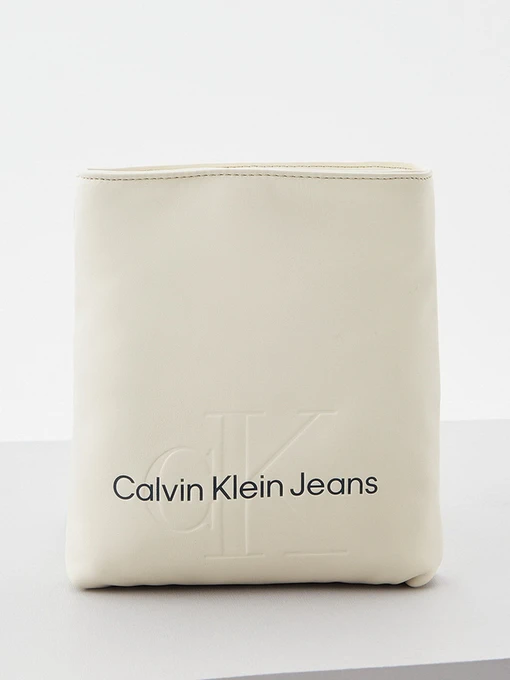 Сумки Calvin Klein Jeans Monogram Soft Flatpack S модель K50K508202_YAS Фото