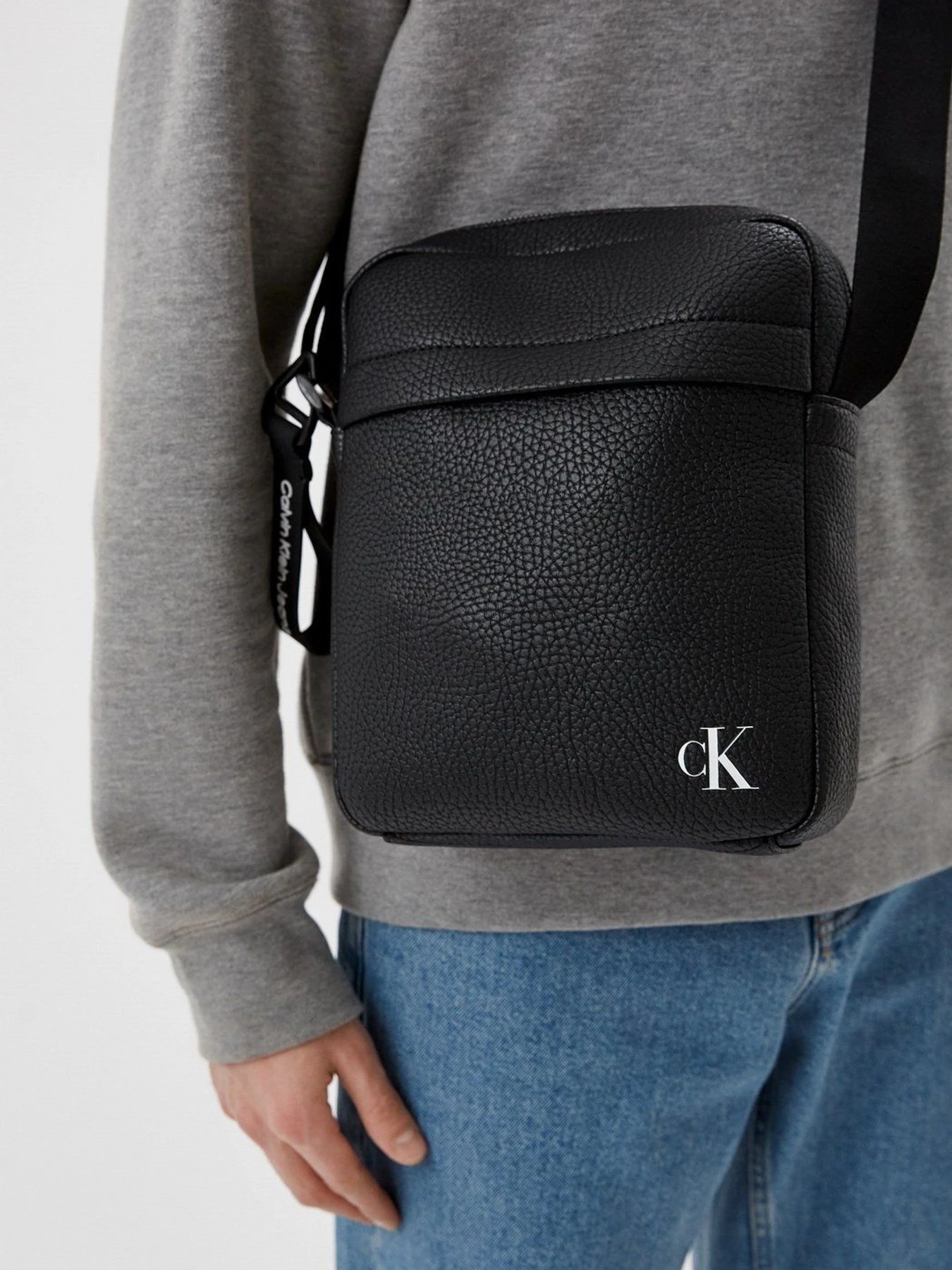 Сумки Calvin Klein Jeans модель K50K508208_BDS Фото