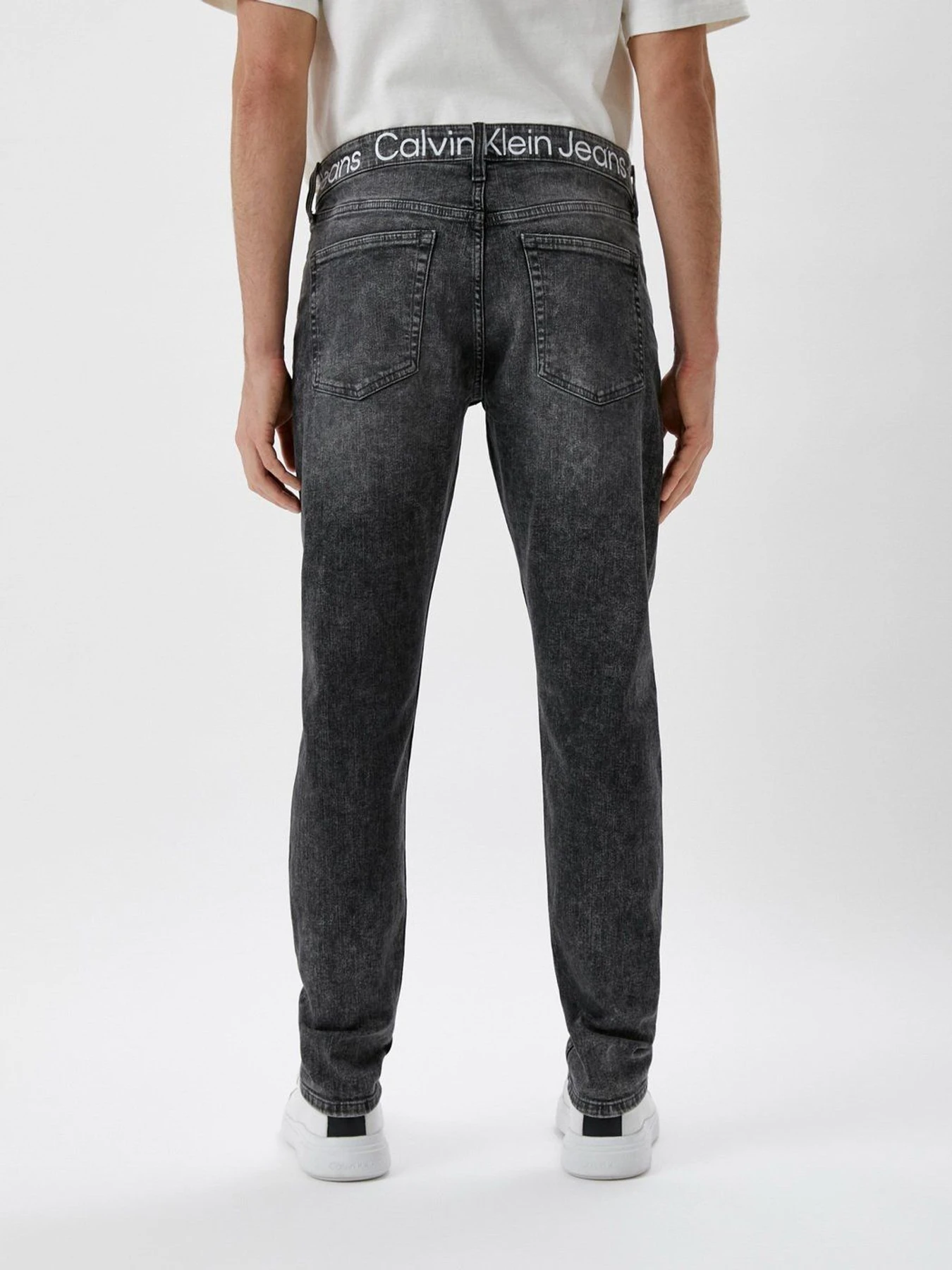 Джинсы Calvin Klein Jeans модель J30J319848_1BZ Джинсы Calvin Klein Jeans модель J30J319848_1BZ Фото