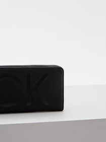 Кошельки Calvin Klein Jeans модель K60K608757_BAX Фото