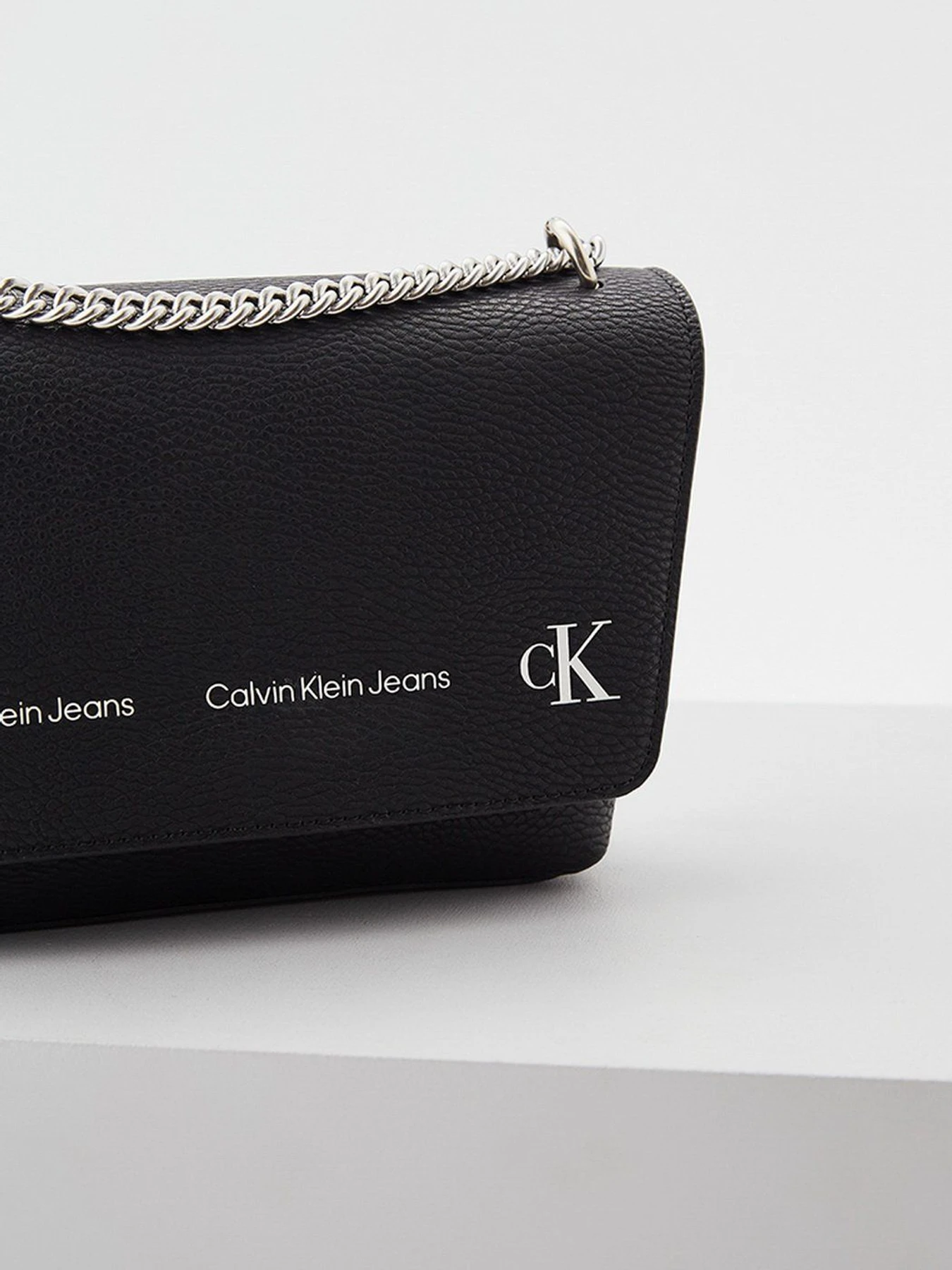 Сумки Calvin Klein Jeans модель K60K608937_BDS Фото