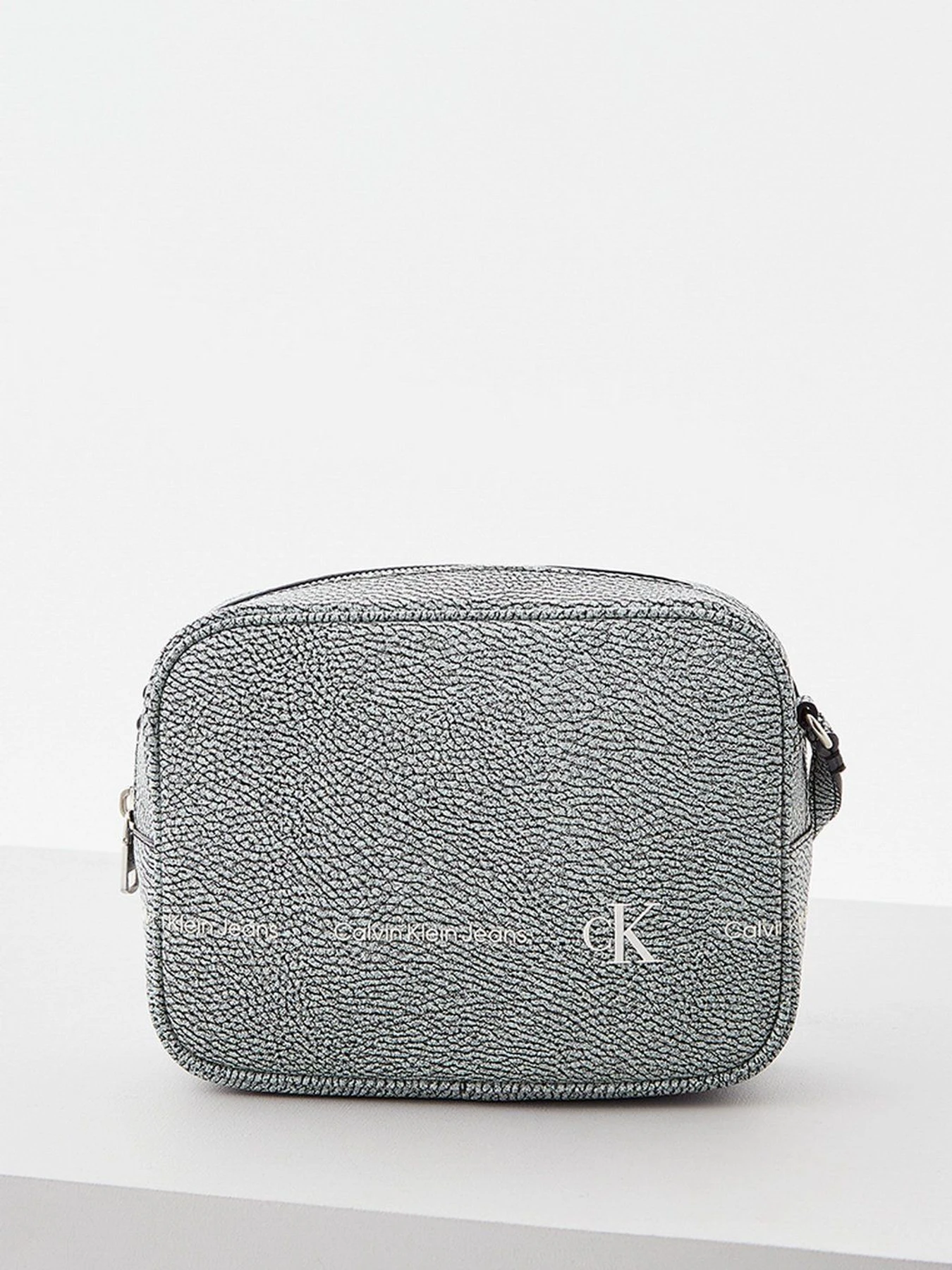 Сумки Calvin Klein Jeans модель K60K608939_00Y Фото