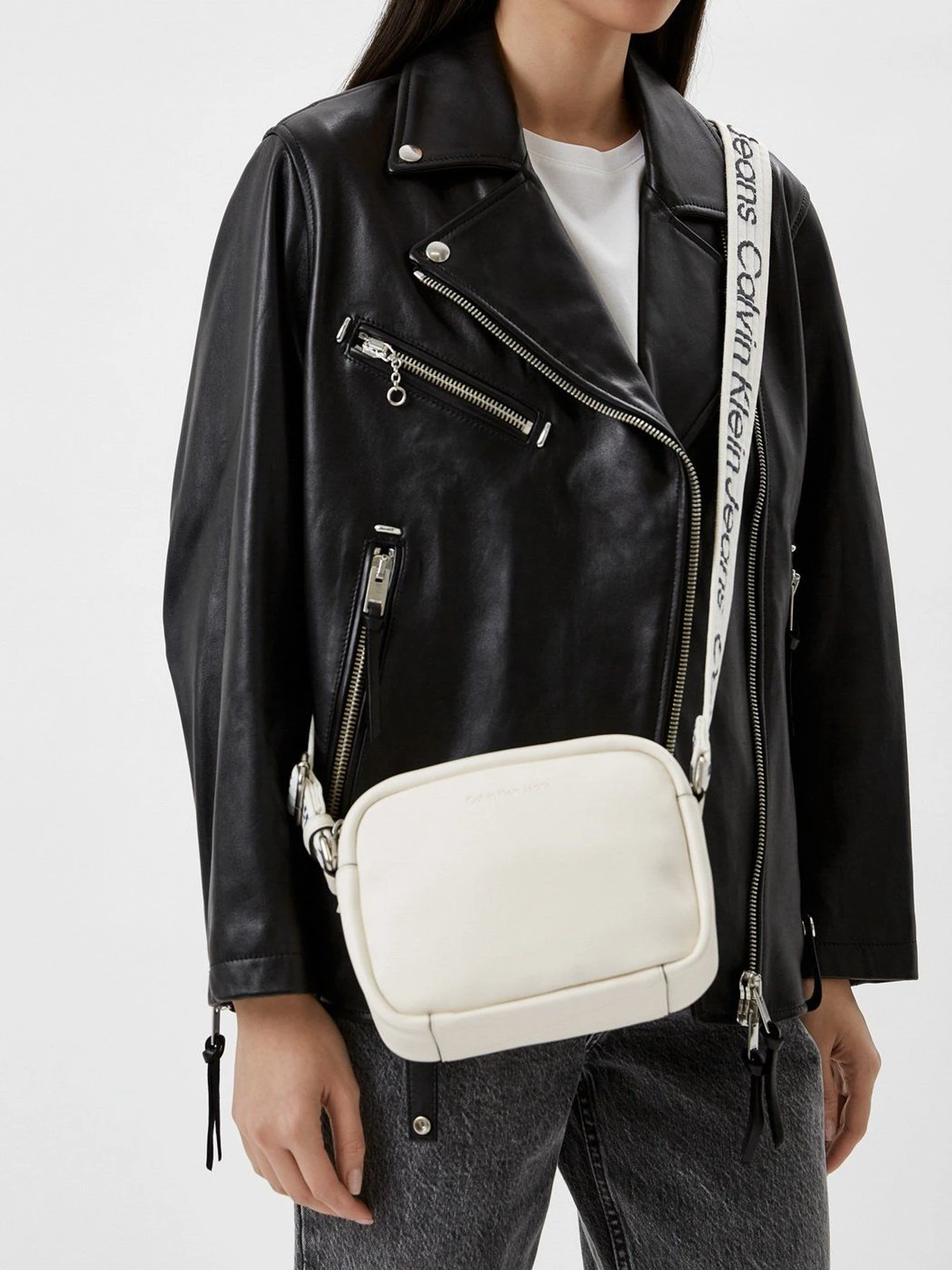 Сумки Calvin Klein Jeans модель K60K608944_YAH Сумки Calvin Klein Jeans модель K60K608944_YAH Фото