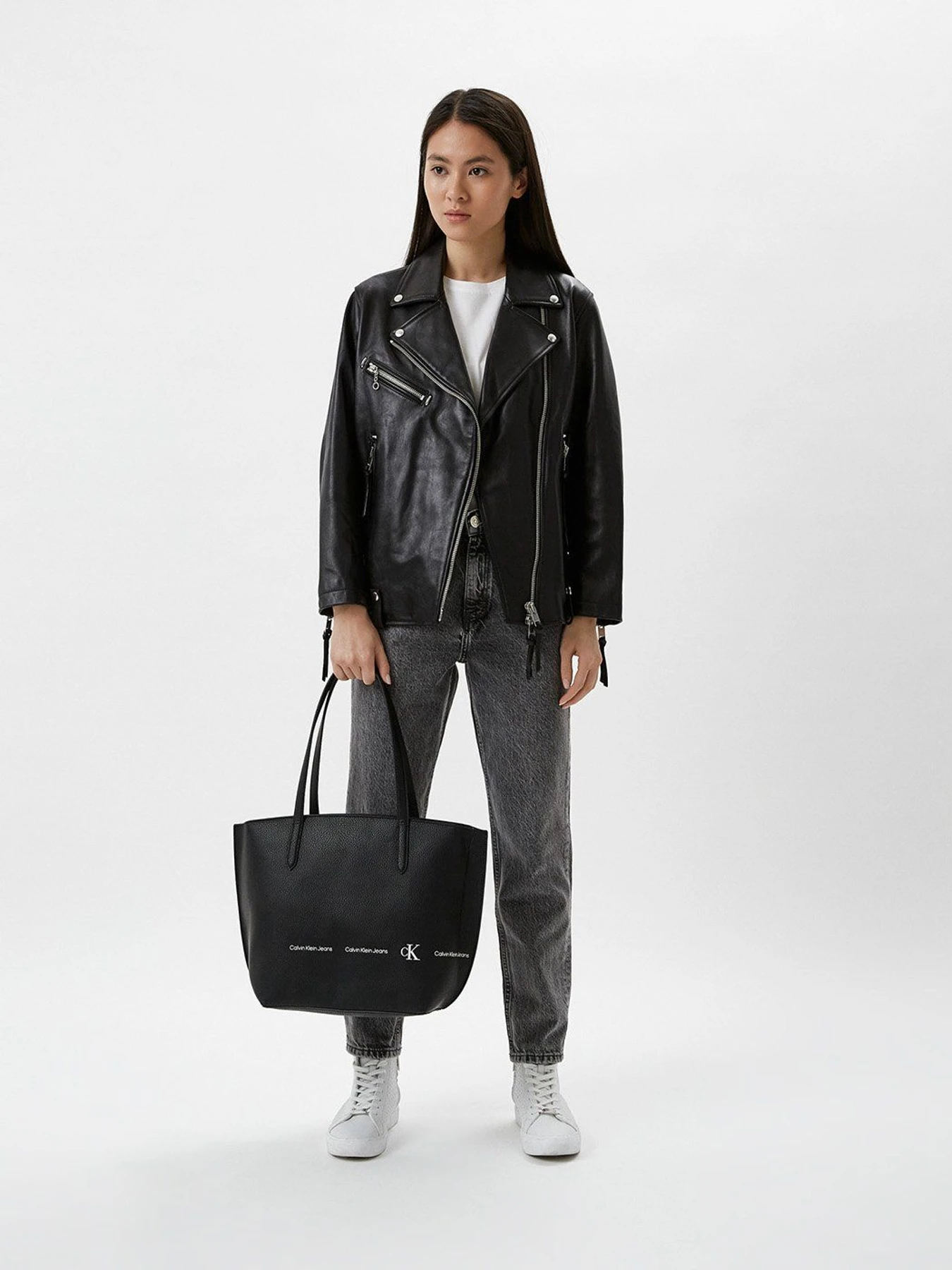 Сумки Calvin Klein Jeans модель K60K608935_BDS Сумки Calvin Klein Jeans модель K60K608935_BDS Фото