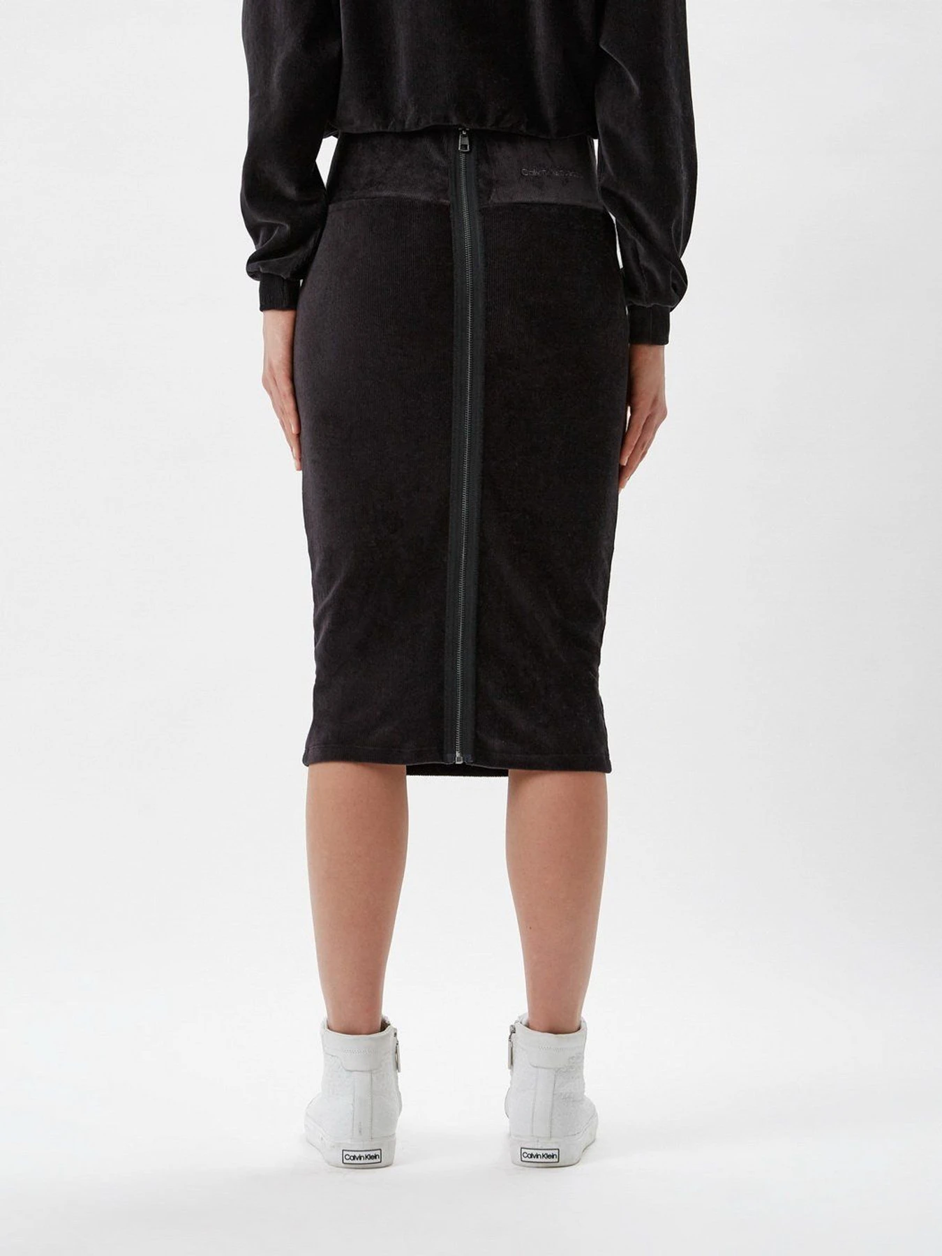 Юбки Calvin Klein Jeans модель J20J217644_BEH Фото