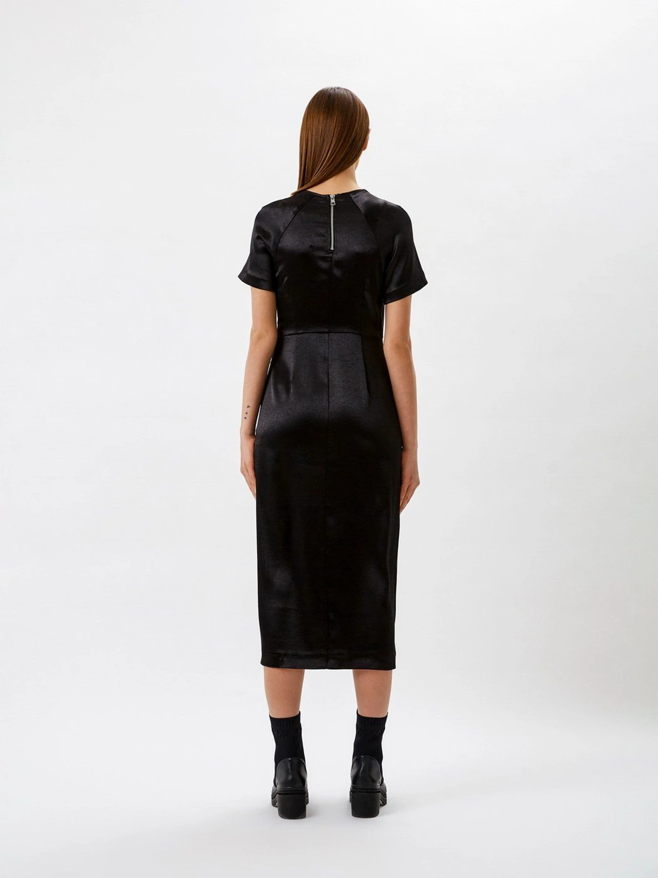 Платья Calvin Klein Jeans модель J20J217690_BEH Платья Calvin Klein Jeans модель J20J217690_BEH Фото