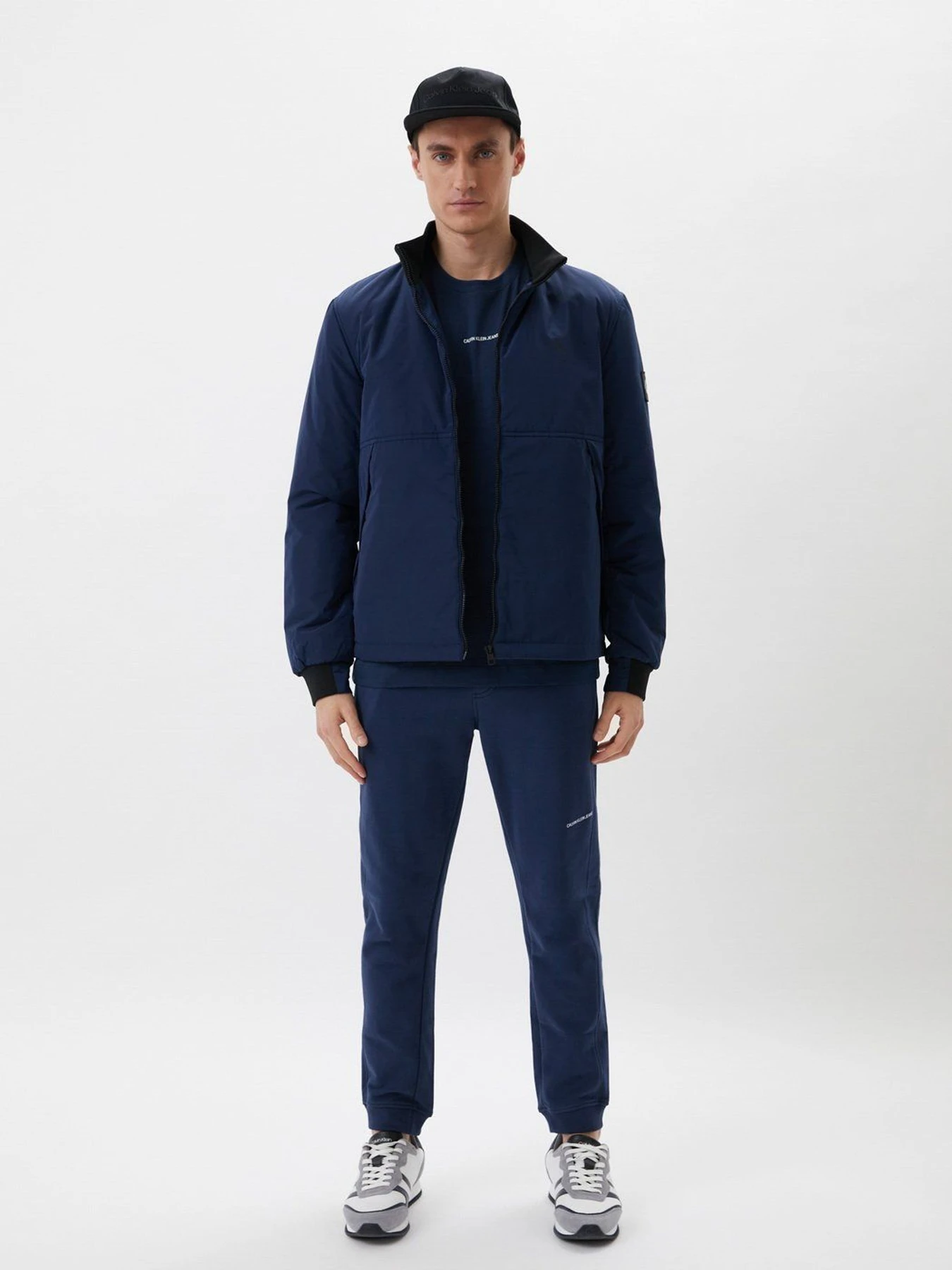 Футболки и поло Calvin Klein Jeans модель J30J318067_CBK Футболки и поло Calvin Klein Jeans модель J30J318067_CBK Фото