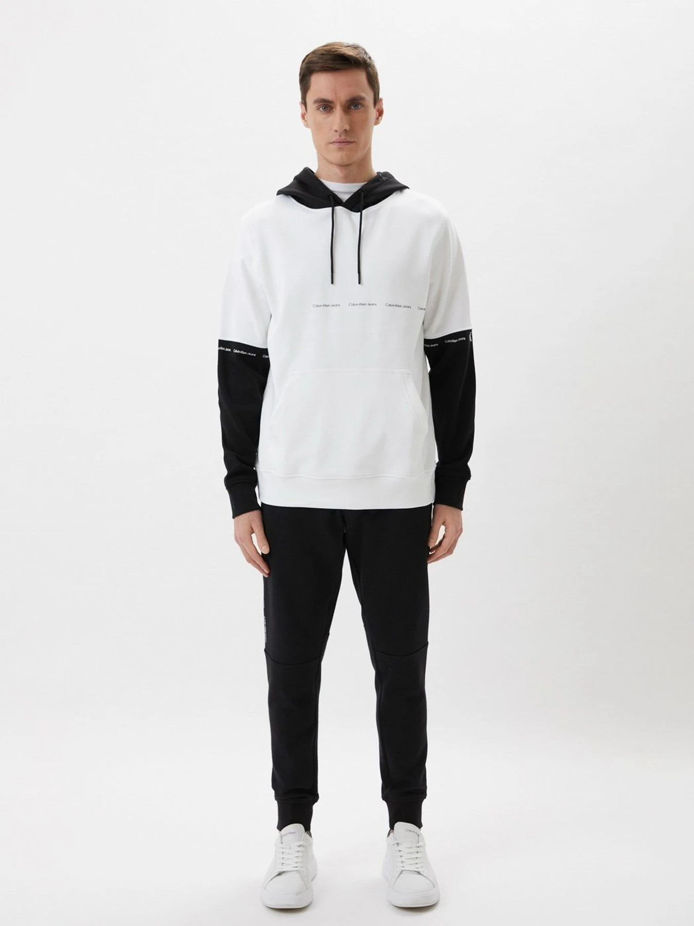 Брюки Calvin Klein Jeans модель J30J319652_BEH Брюки Calvin Klein Jeans модель J30J319652_BEH Фото